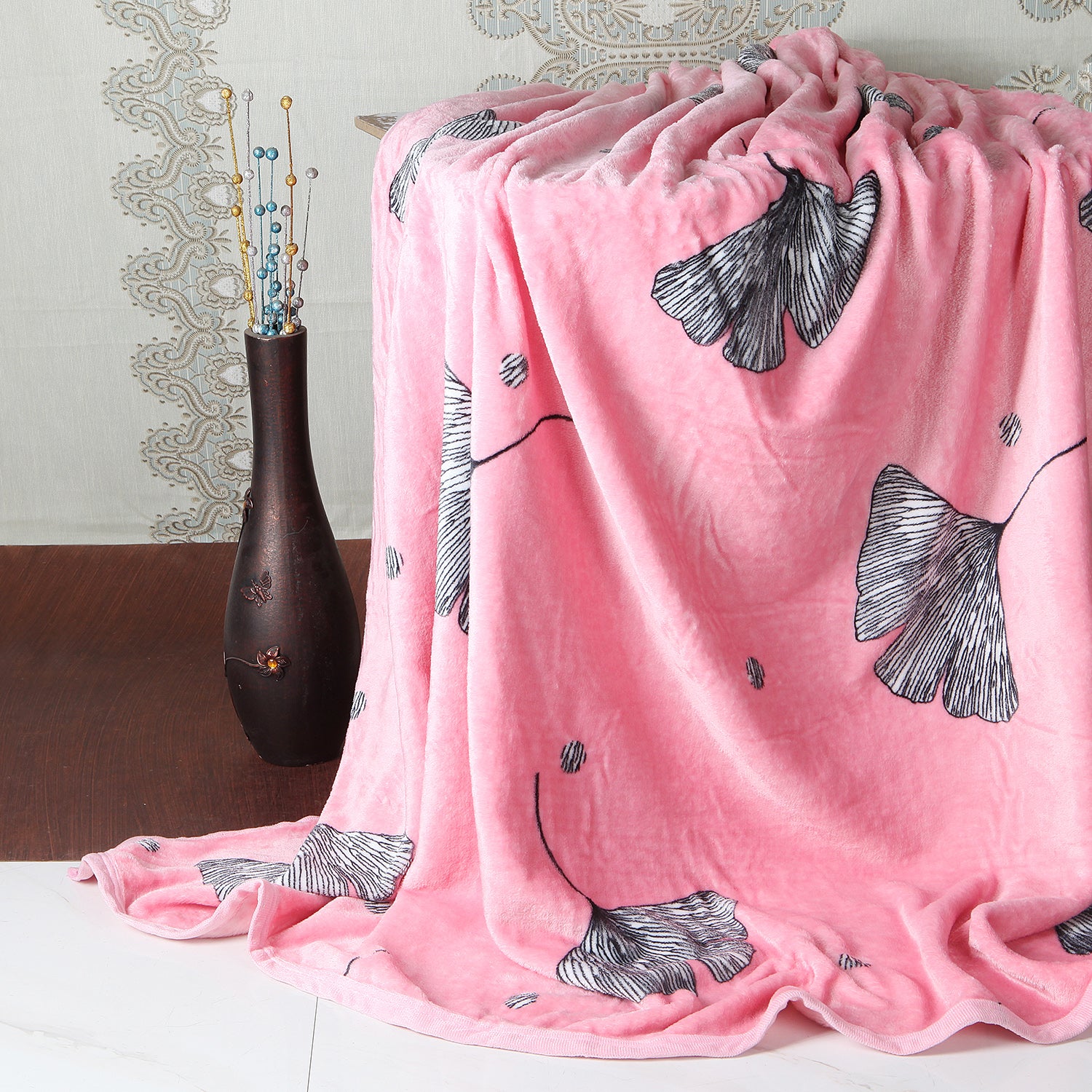 LEAF PRINTED SINGLE BED FLEECE BLANKET - PINK