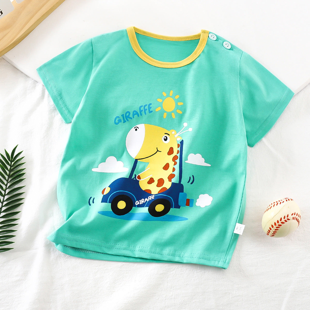 GIRAFFE PRINT T-SHIRT - GREEN