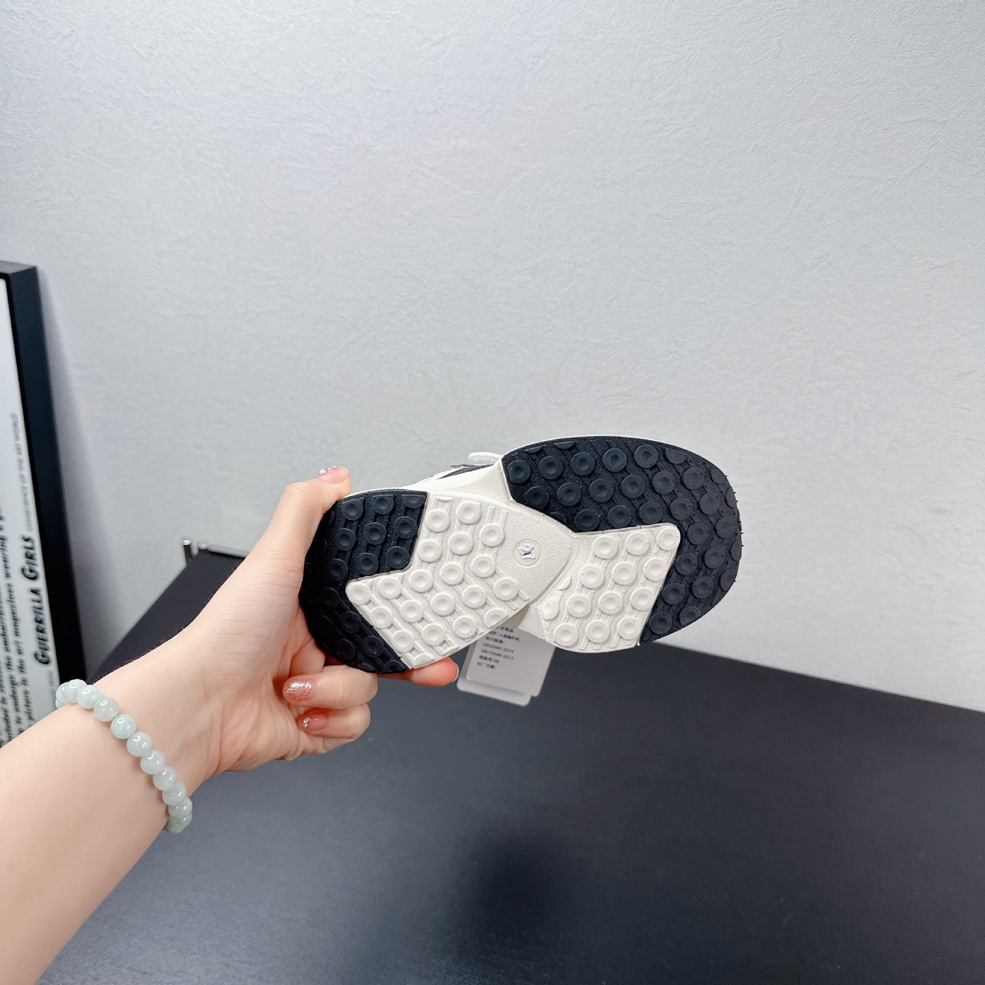 CARTOON PRINT SNEAKERS - WHITE & BLACK