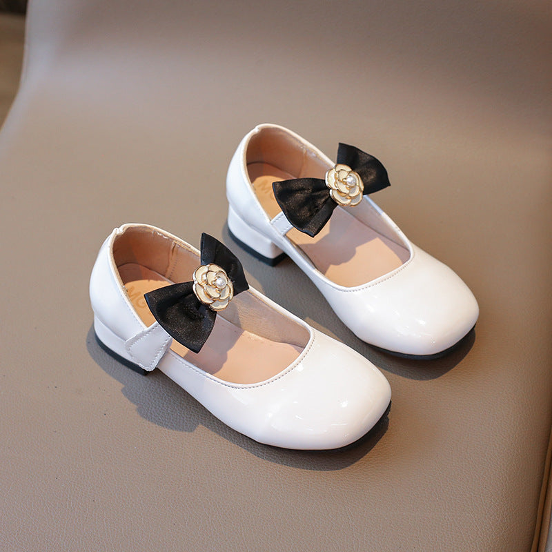 Solid Color Bow Applique Detailed Mary Jane - White