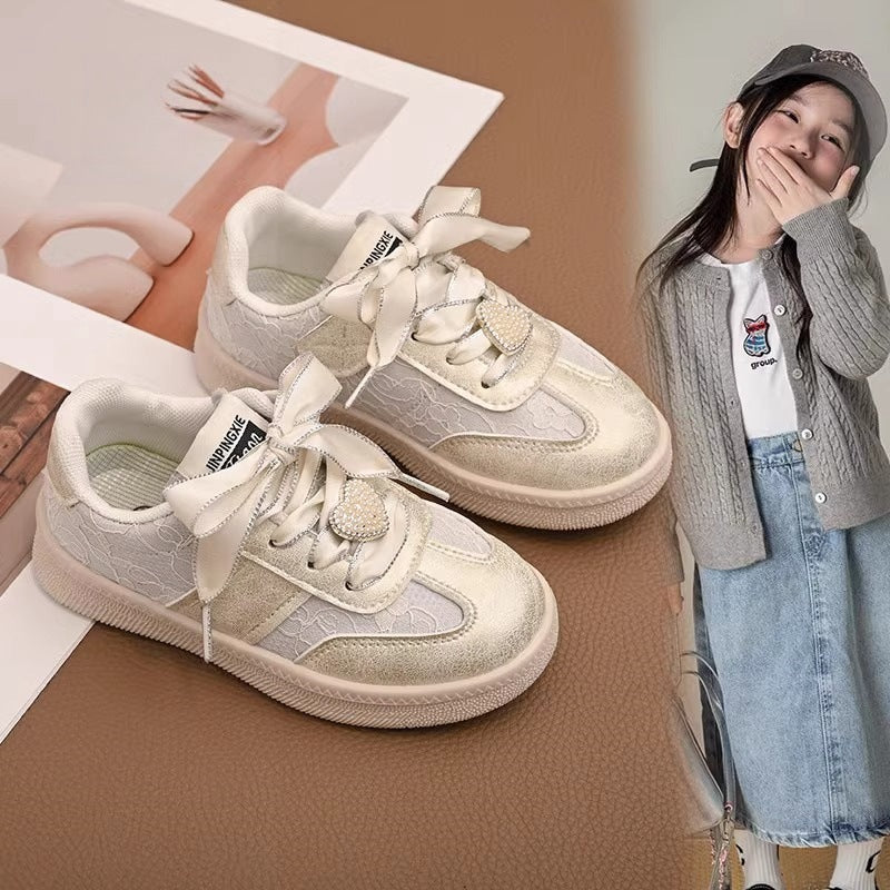 Heart Applique Embroidered Detailed Velcro Closure Sneakers - Beige