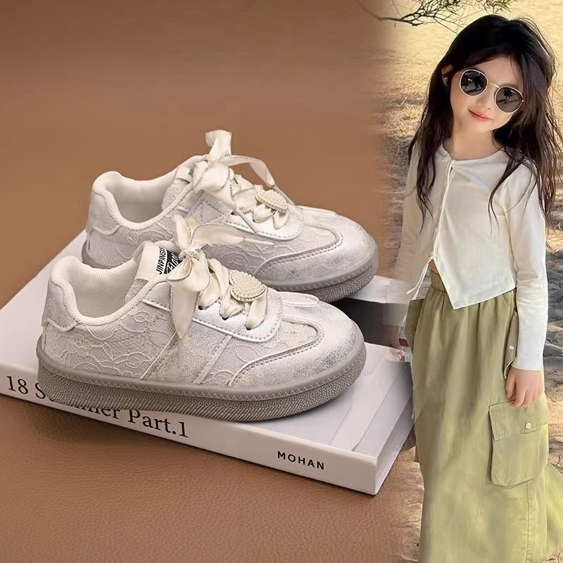 Heart Applique Embroidered Velcro Sneakers - Grey