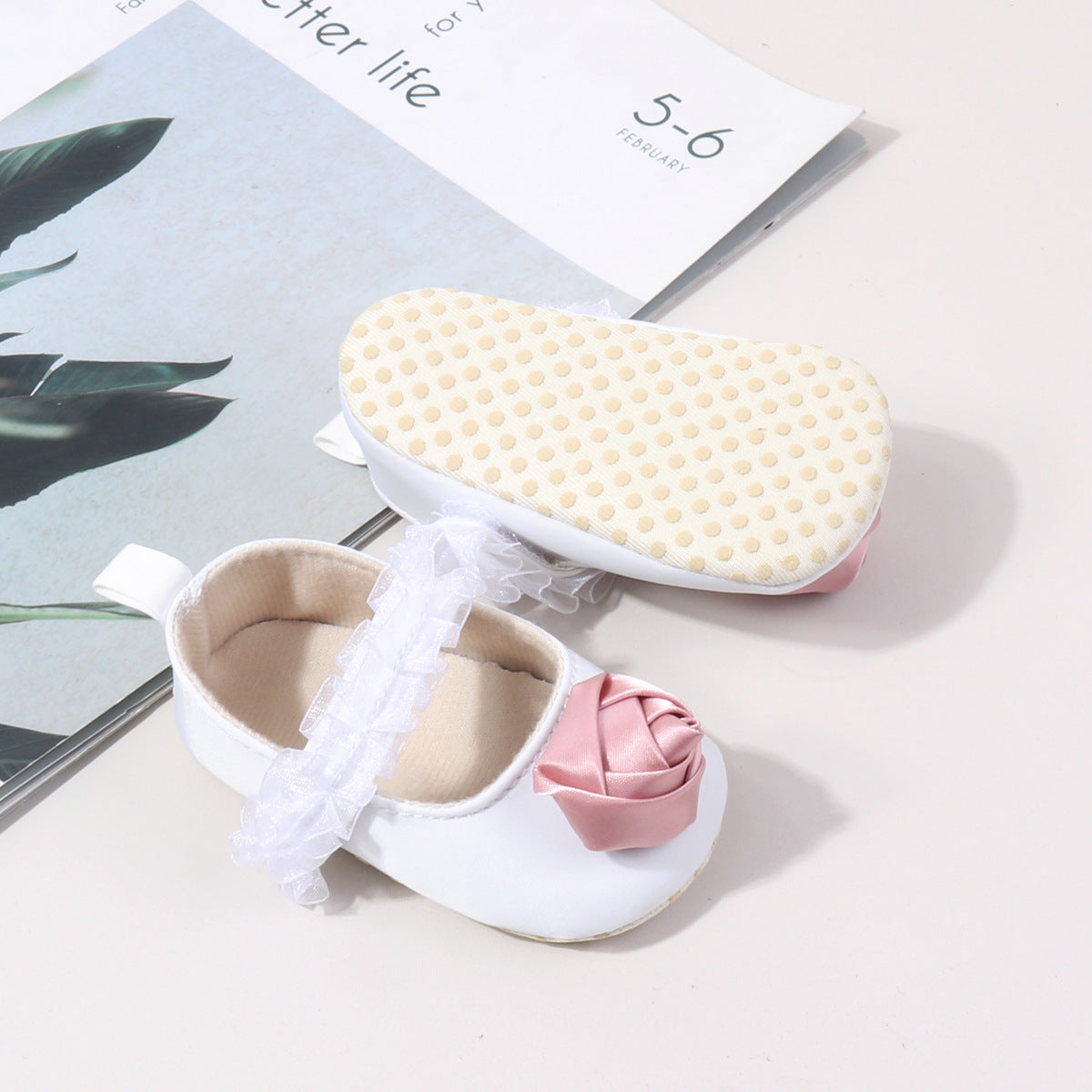 ROSE APPLIQUE BOOTIES - WHITE