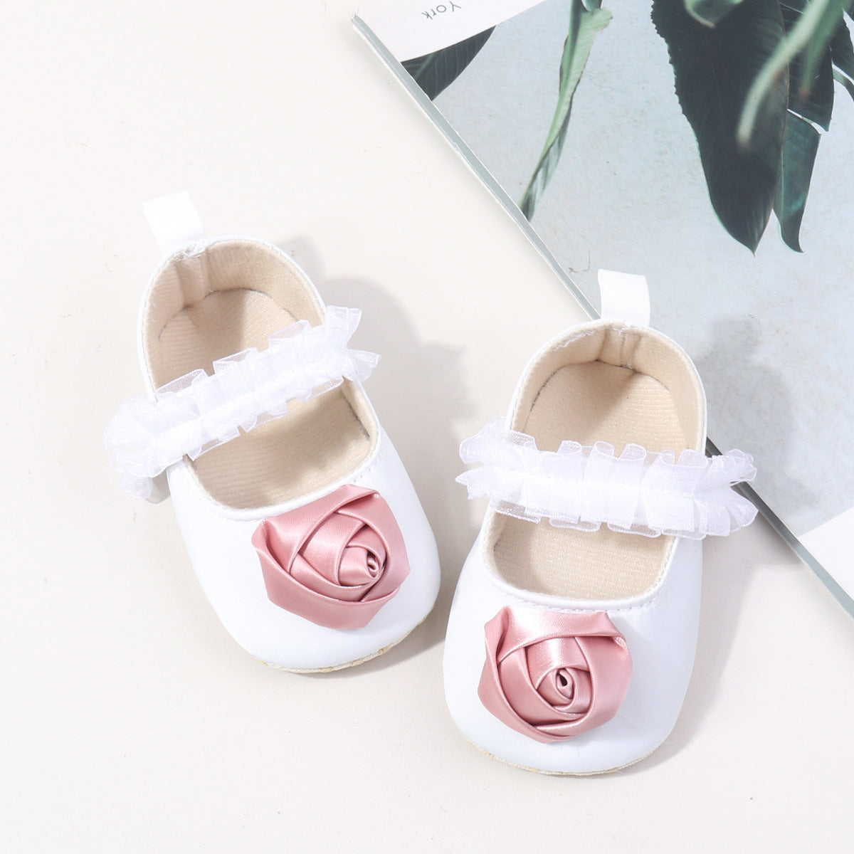 ROSE APPLIQUE BOOTIES - WHITE