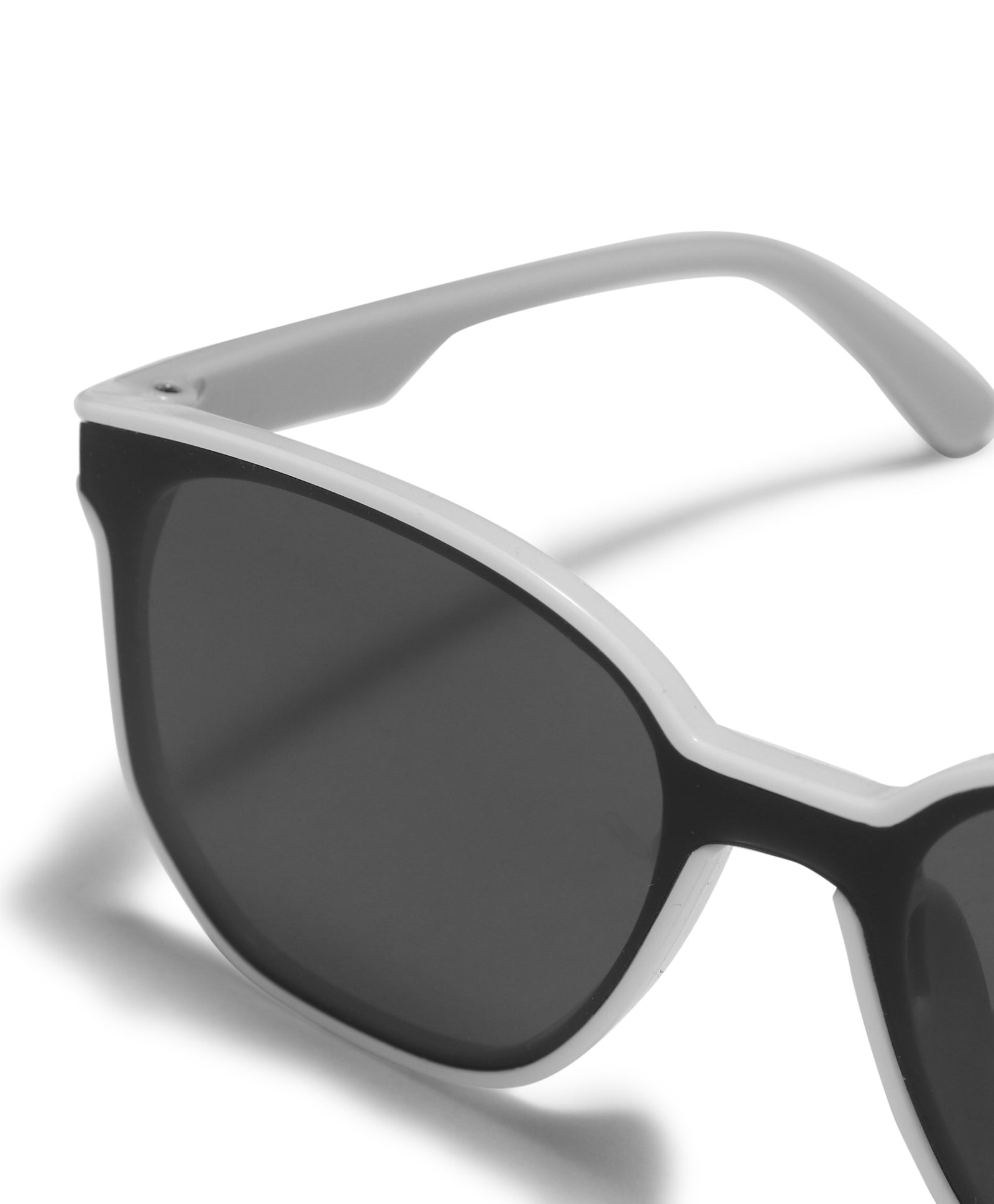 SUQARE SHAPE SUNGLASSES