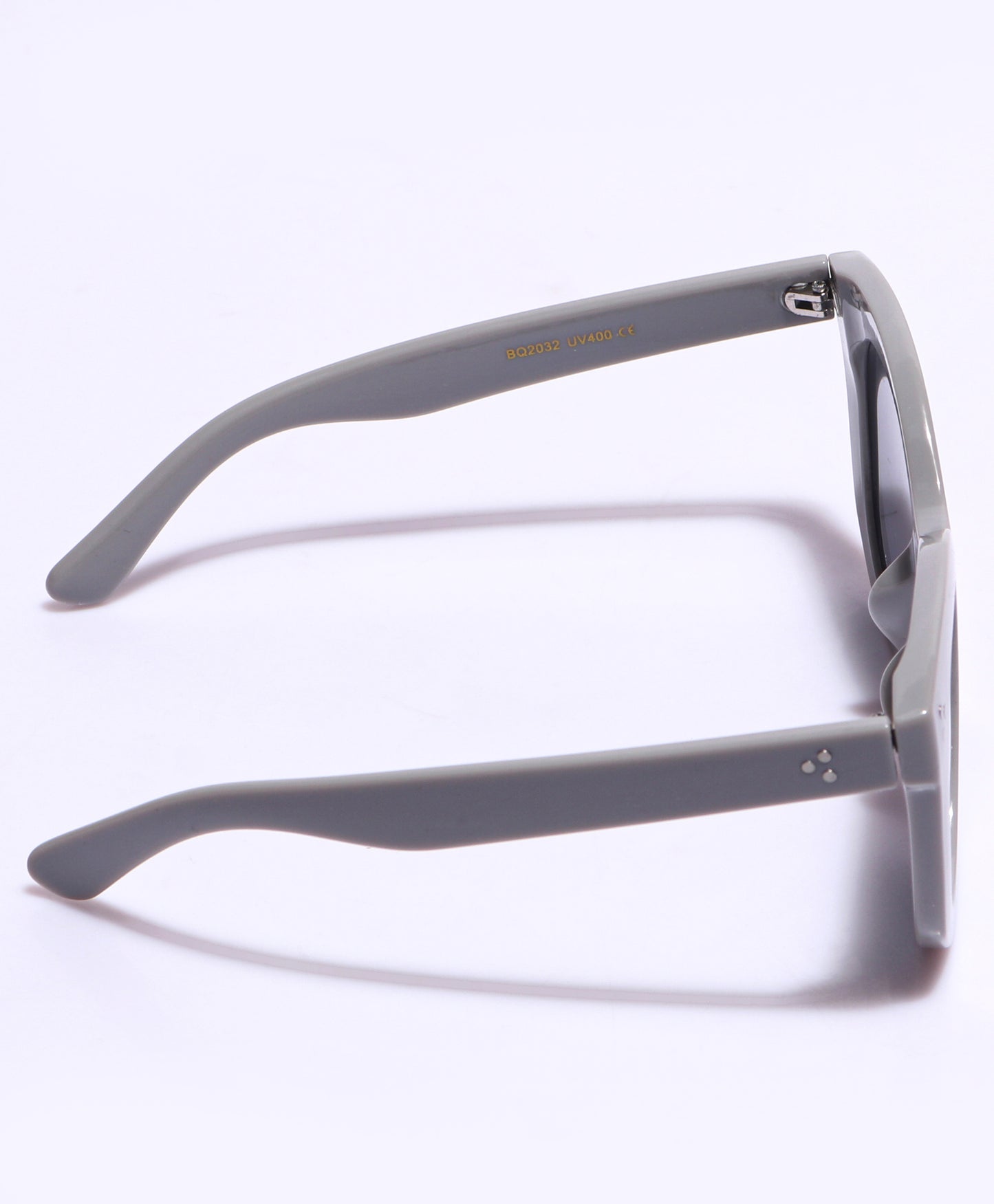 OVERSIZED SUNGLASSES
