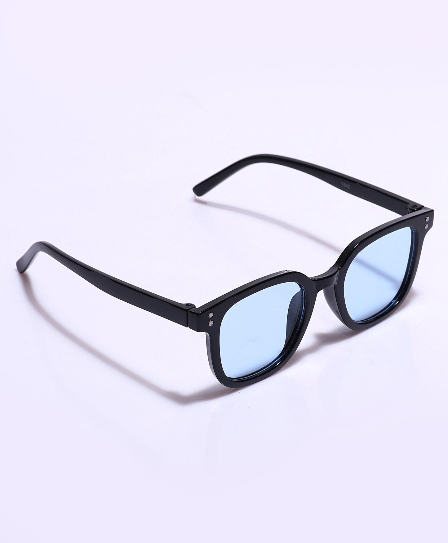 THE CLASSIC WAYFARERS