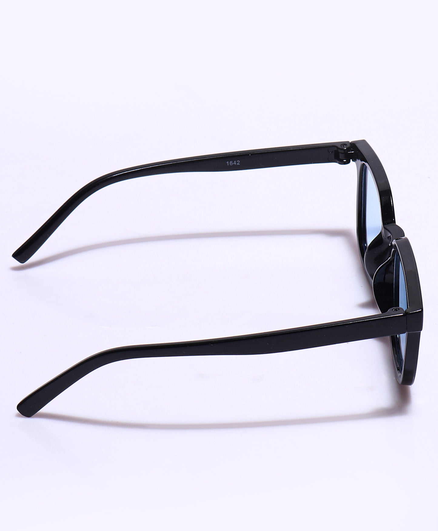 THE CLASSIC WAYFARERS