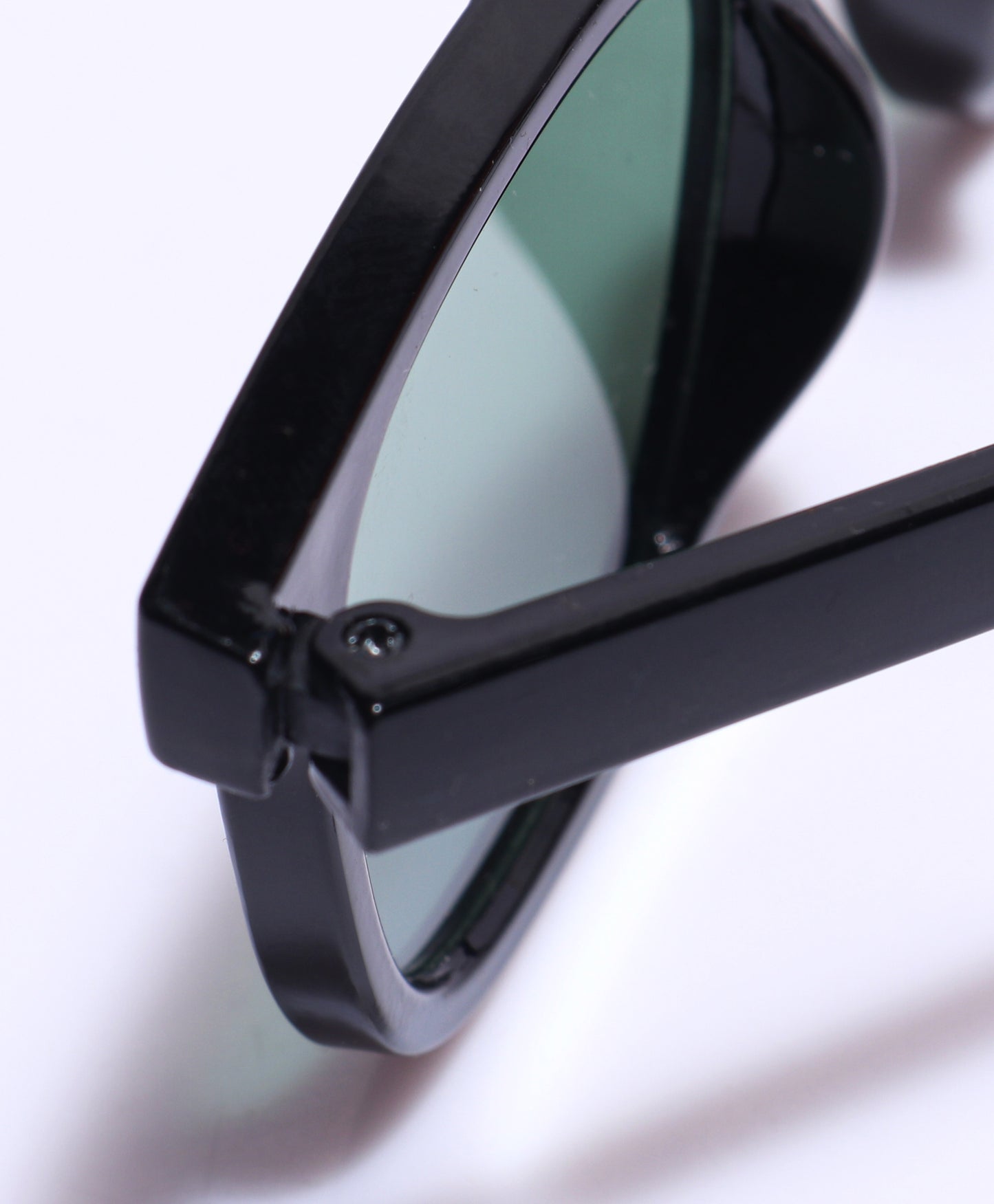 THE CLASSIC WAYFARERS