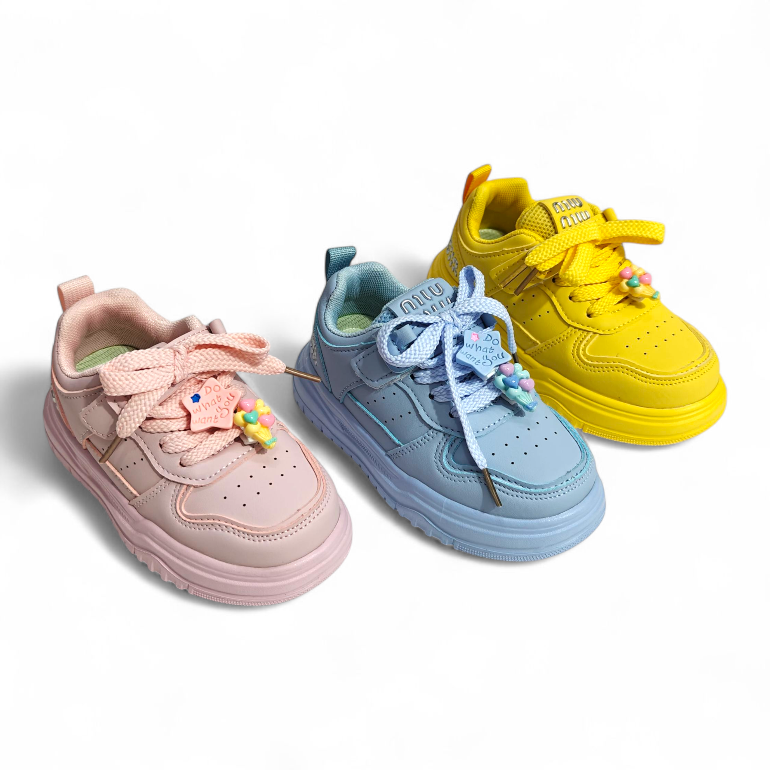 CHARM APPLIQUE VELCRO SNEAKERS - YELLOW