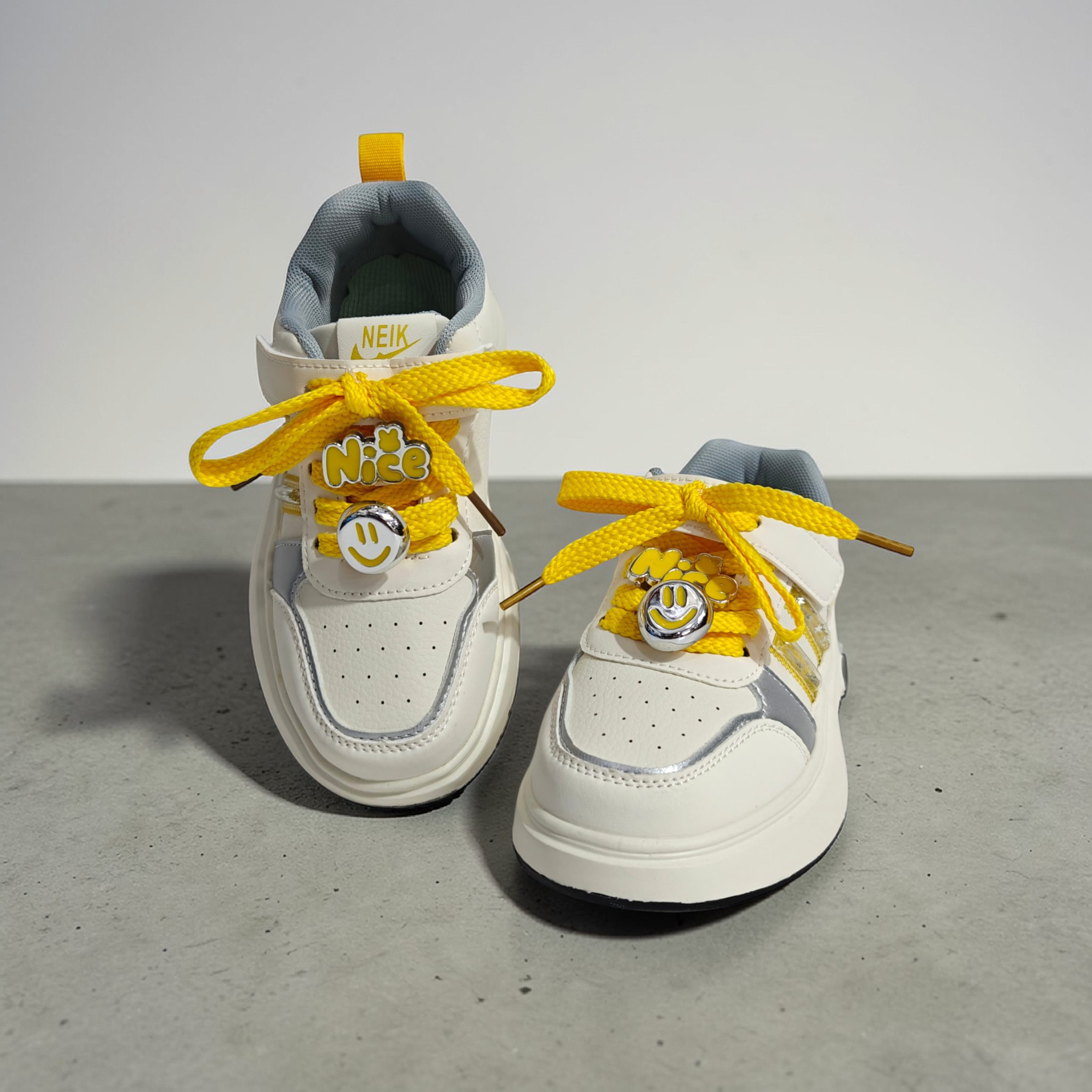 SMILE CHARM APPLIQUE SNEAKERS - WHITE & YELLOW