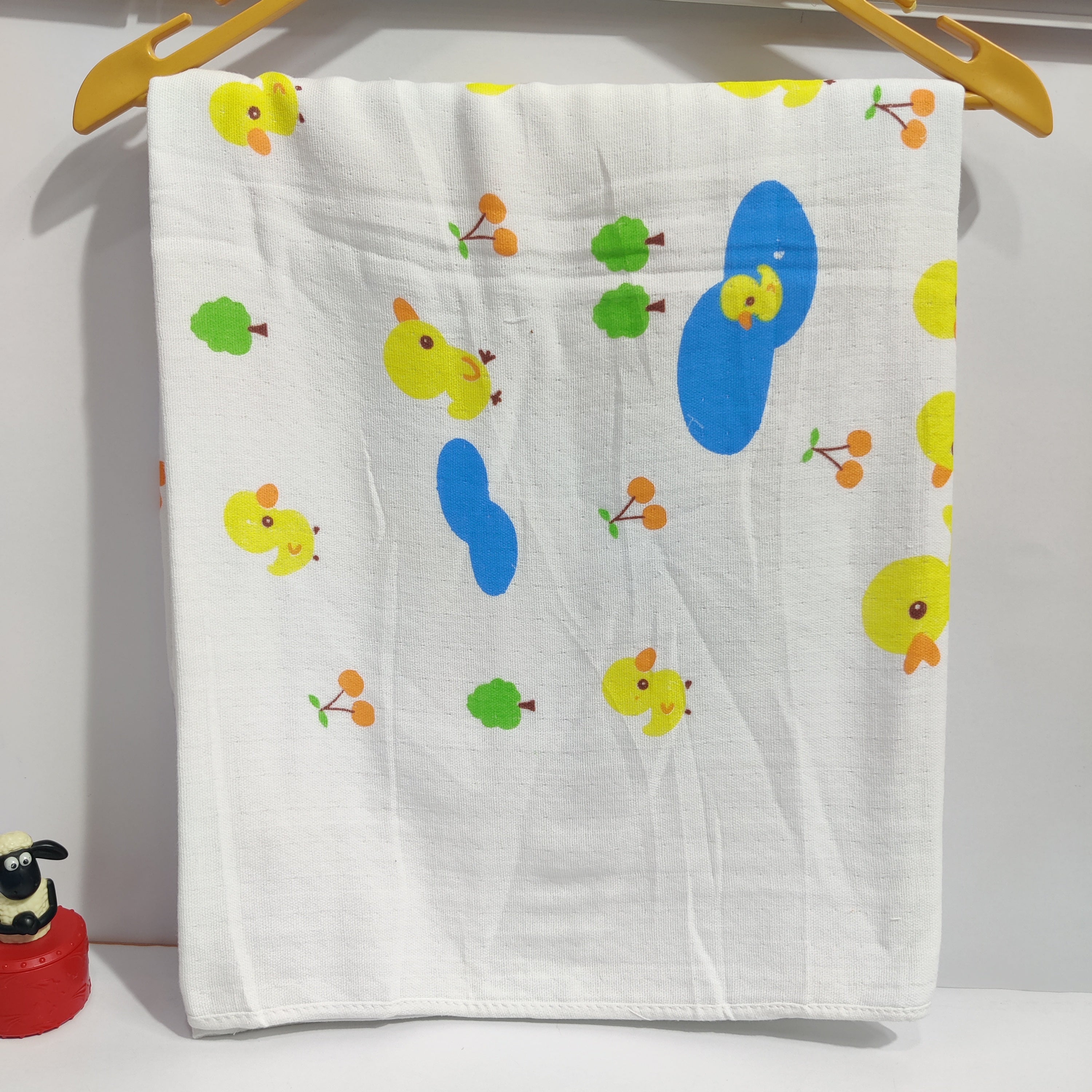 DUCK PRINTED MUSLIN TOWEL - LARGE