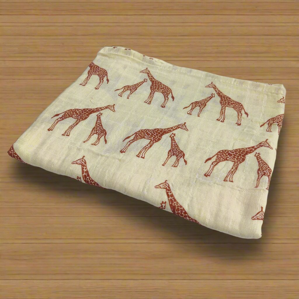 GIRAFFE PRINT MUSLIN SWADDLE BEIGE