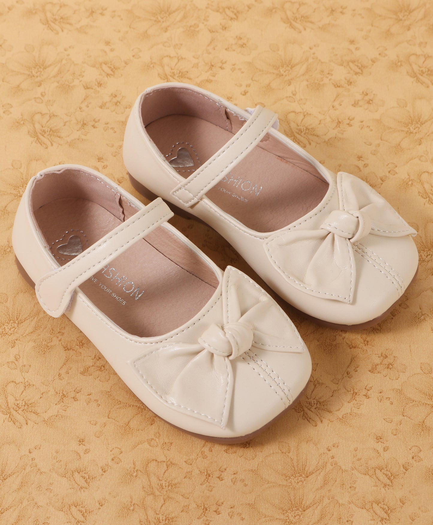 SOLID BOW APPLIQUE MARY JANE - WHITE