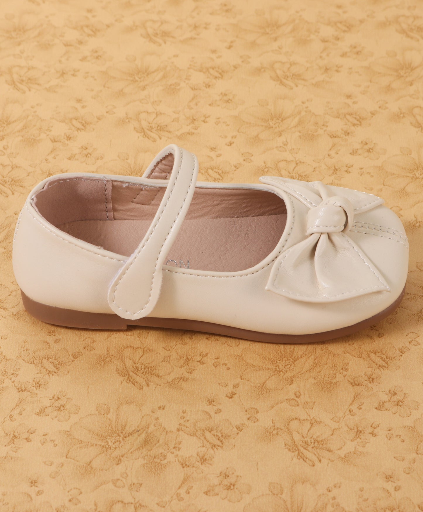 SOLID BOW APPLIQUE MARY JANE - WHITE