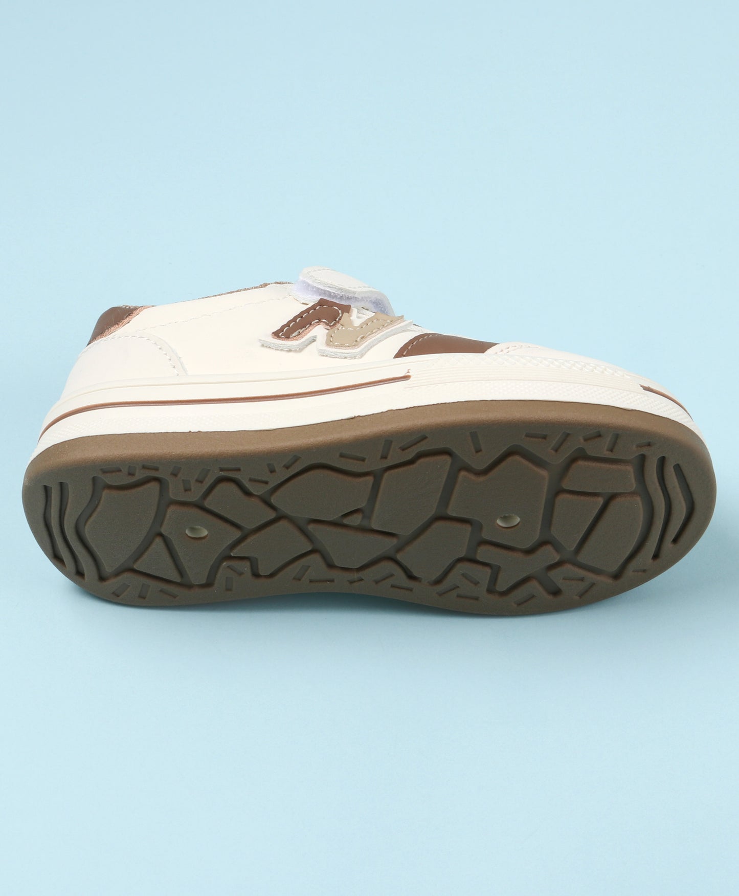 N PATCH VELCRO CLOSURE SNEAKERS - WHITE & BROWN