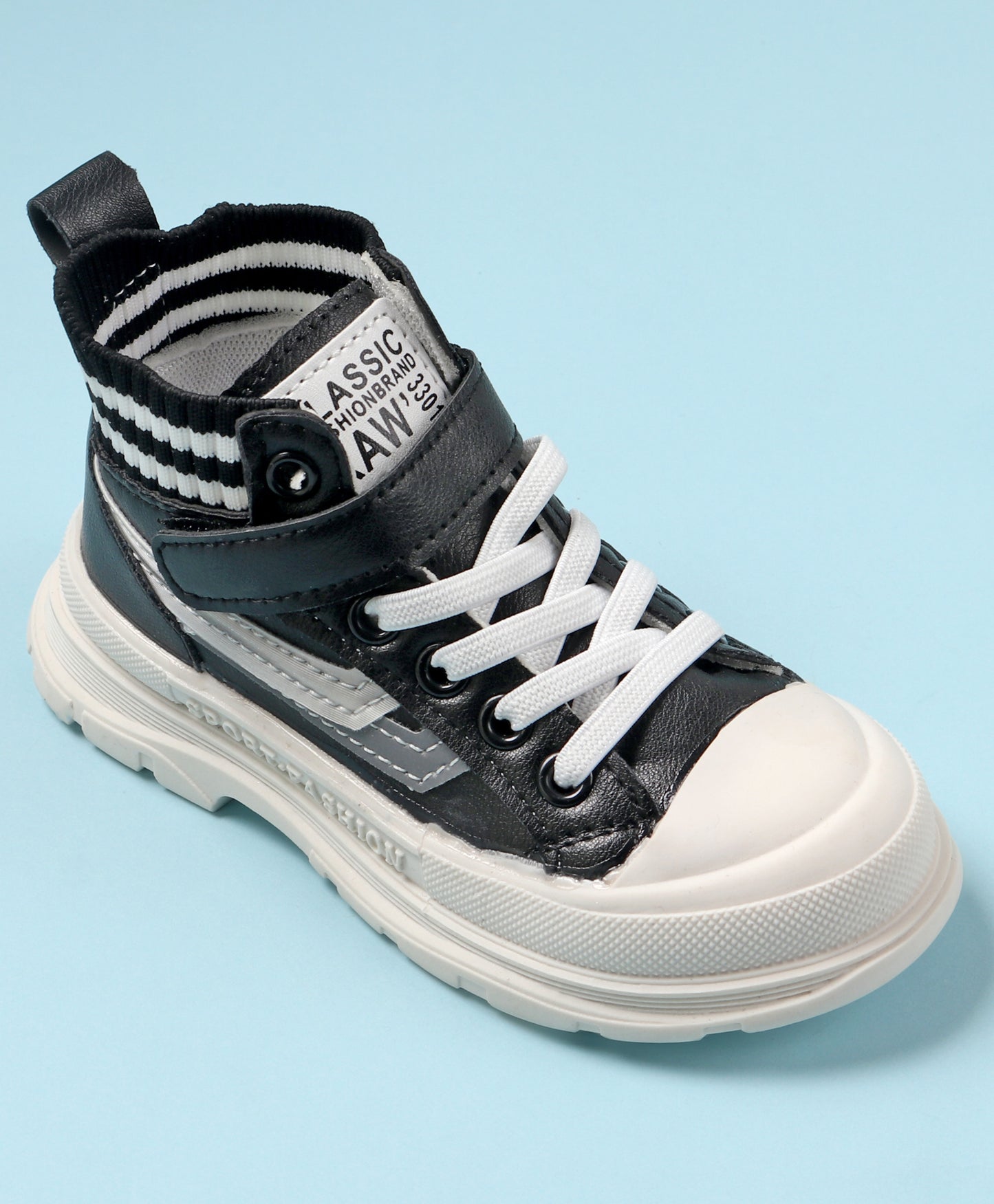 SIDE PATCH LACE DESIGN HIGH TOP SNEAKERS - BLACK