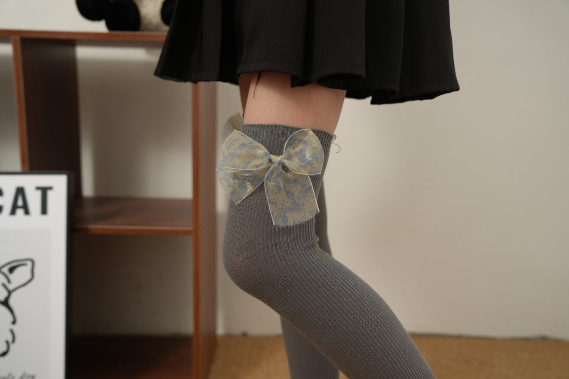 PRINTED BOW APPLIQUE KNEE LENGTH OPEN TOE SOCKS