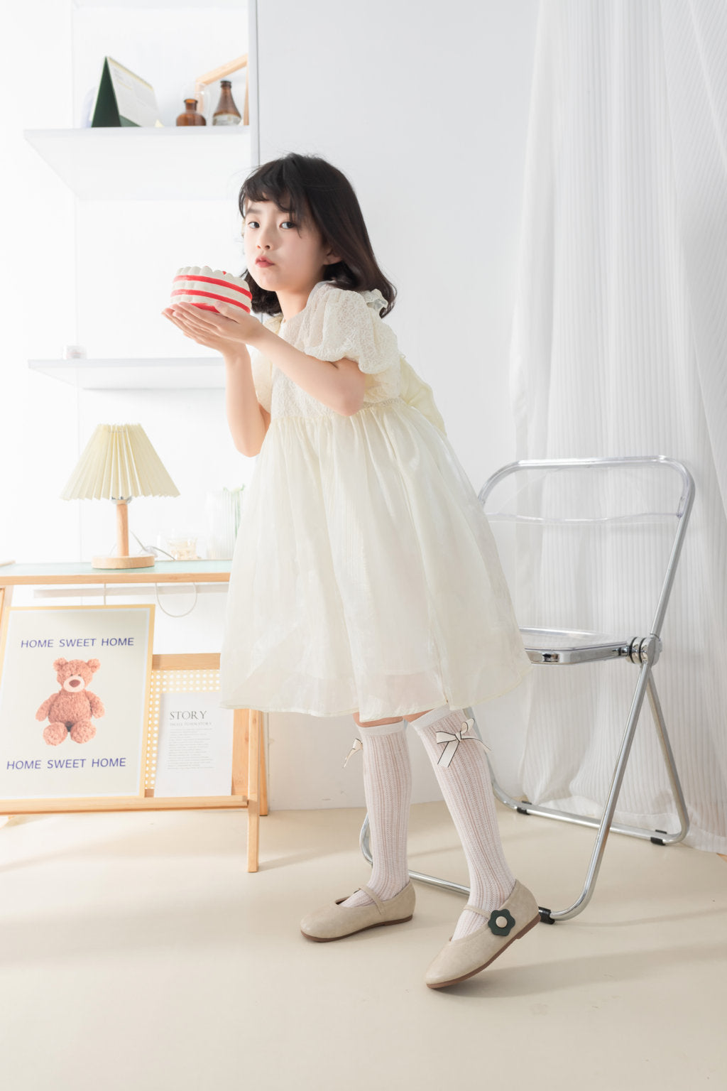 SOLID BOW KNEE LENGTH SOCKS
