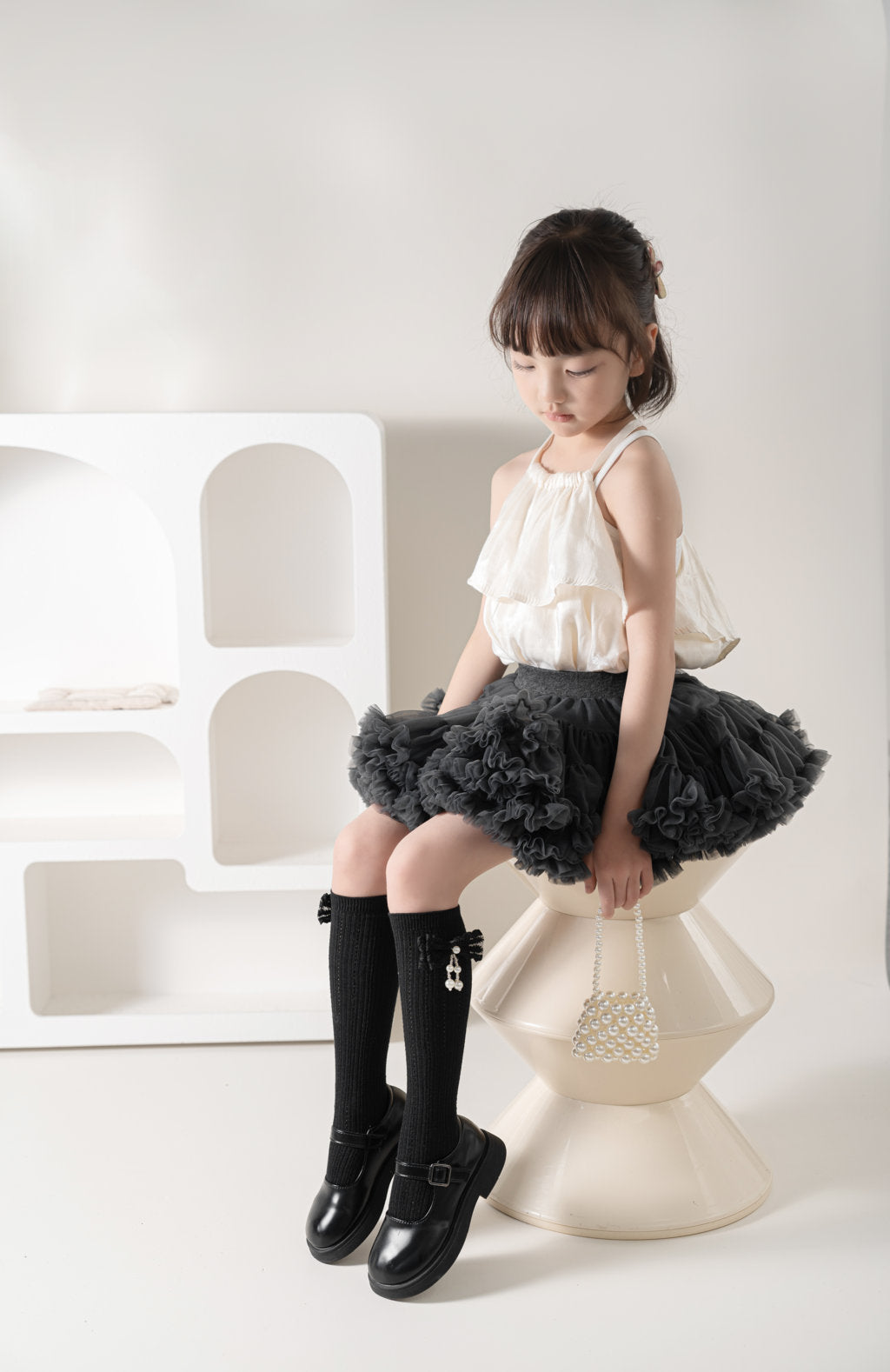 BOW PEARL APPLIQUE KNEE LENGTH SOCKS