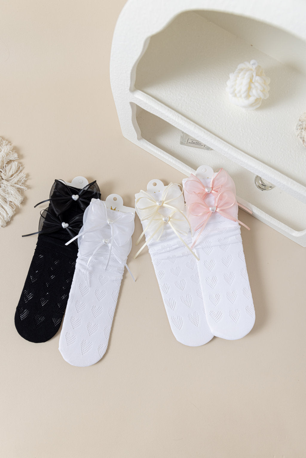 BOW & HEART APPLIQUE KNEE LENGTH SOCKS