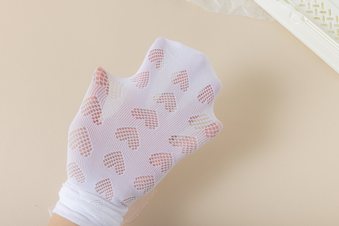 HEART TEXTURED BOW APPLIQUE KNEE LENGTH SOCKS