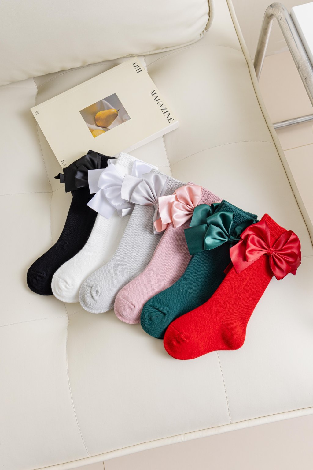 SATIN BOW APPLIQUE KNEE LENGTH SOCKS