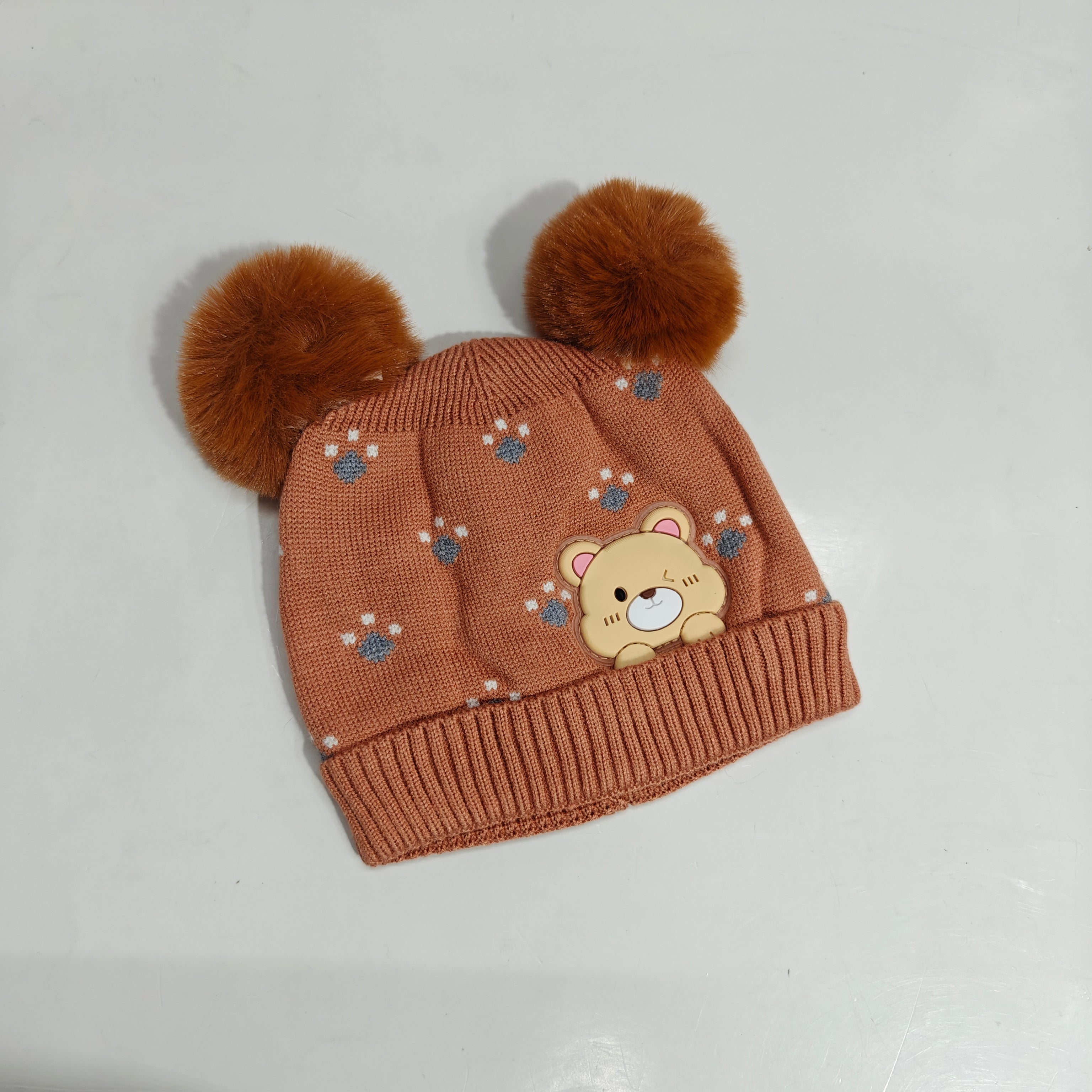 BEAR & POM POM WINTER CAP