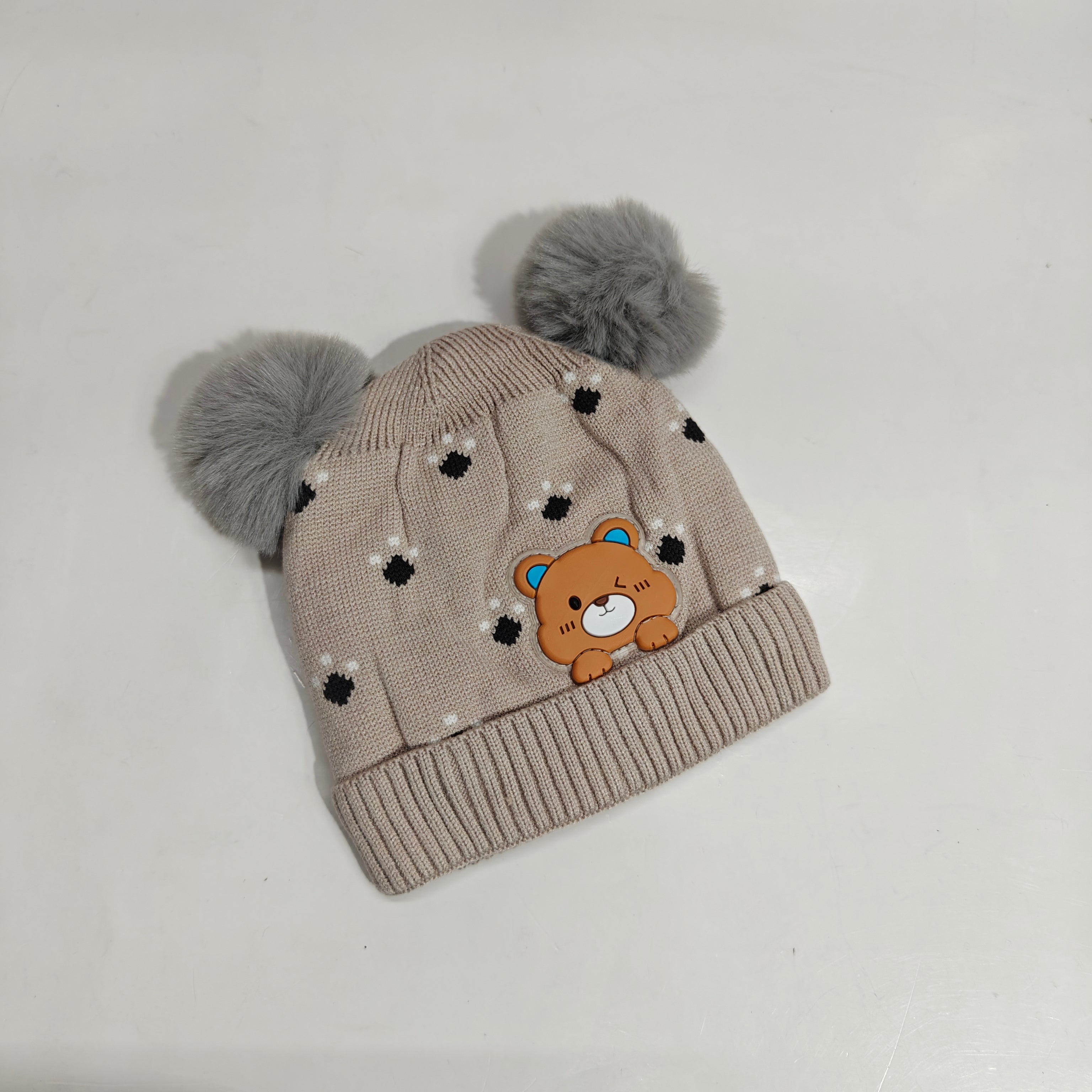 BEAR & POM POM WINTER CAP