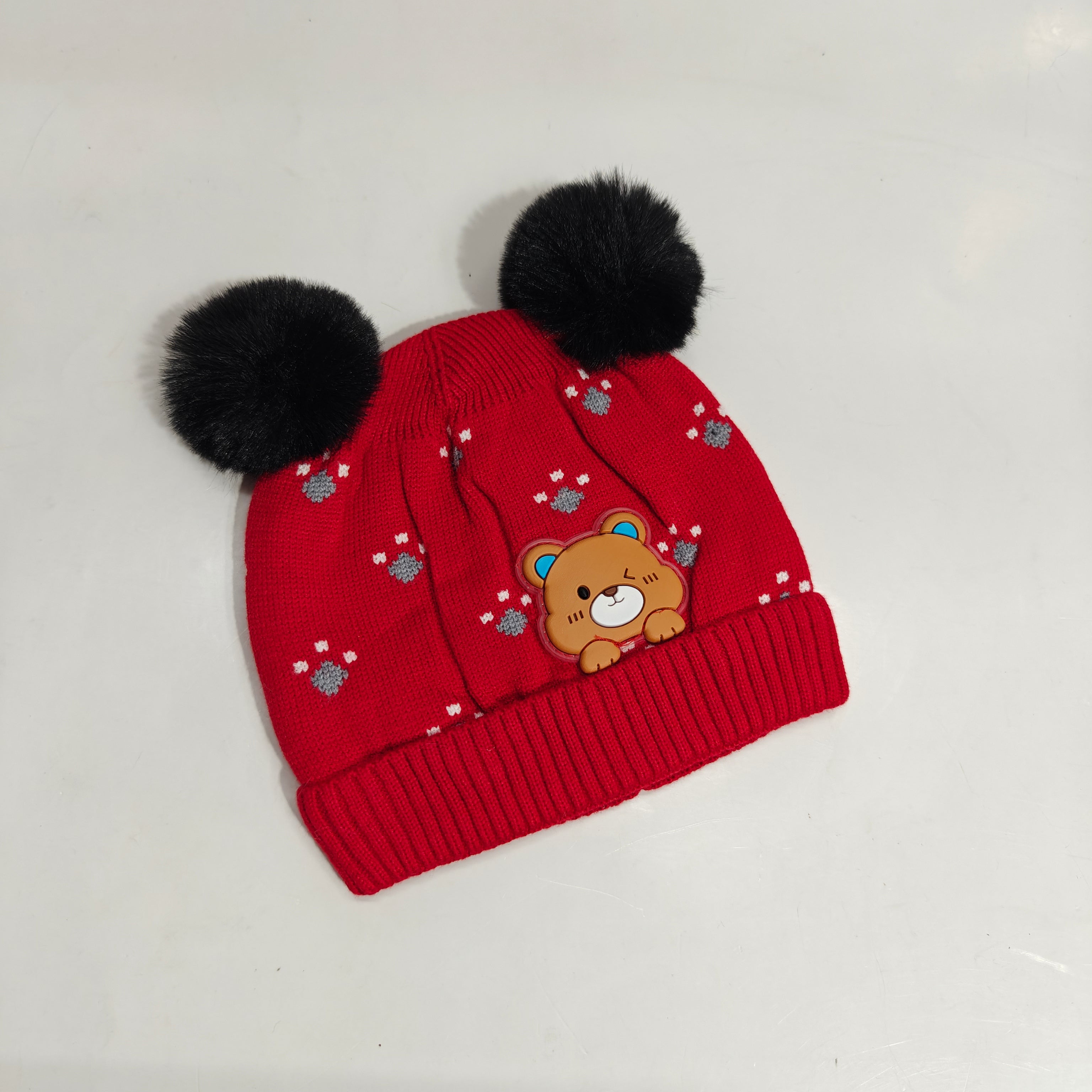 BEAR & POM POM WINTER CAP