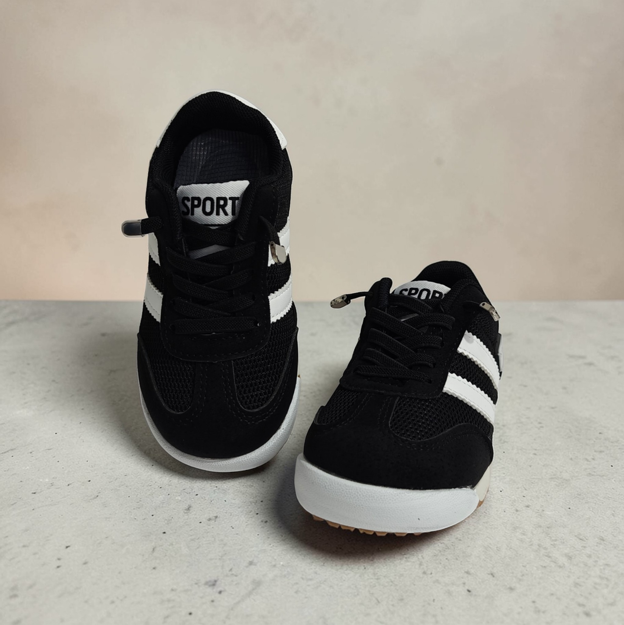 MESH DETAILED LACE DESIGN SNEAKER - BLACK