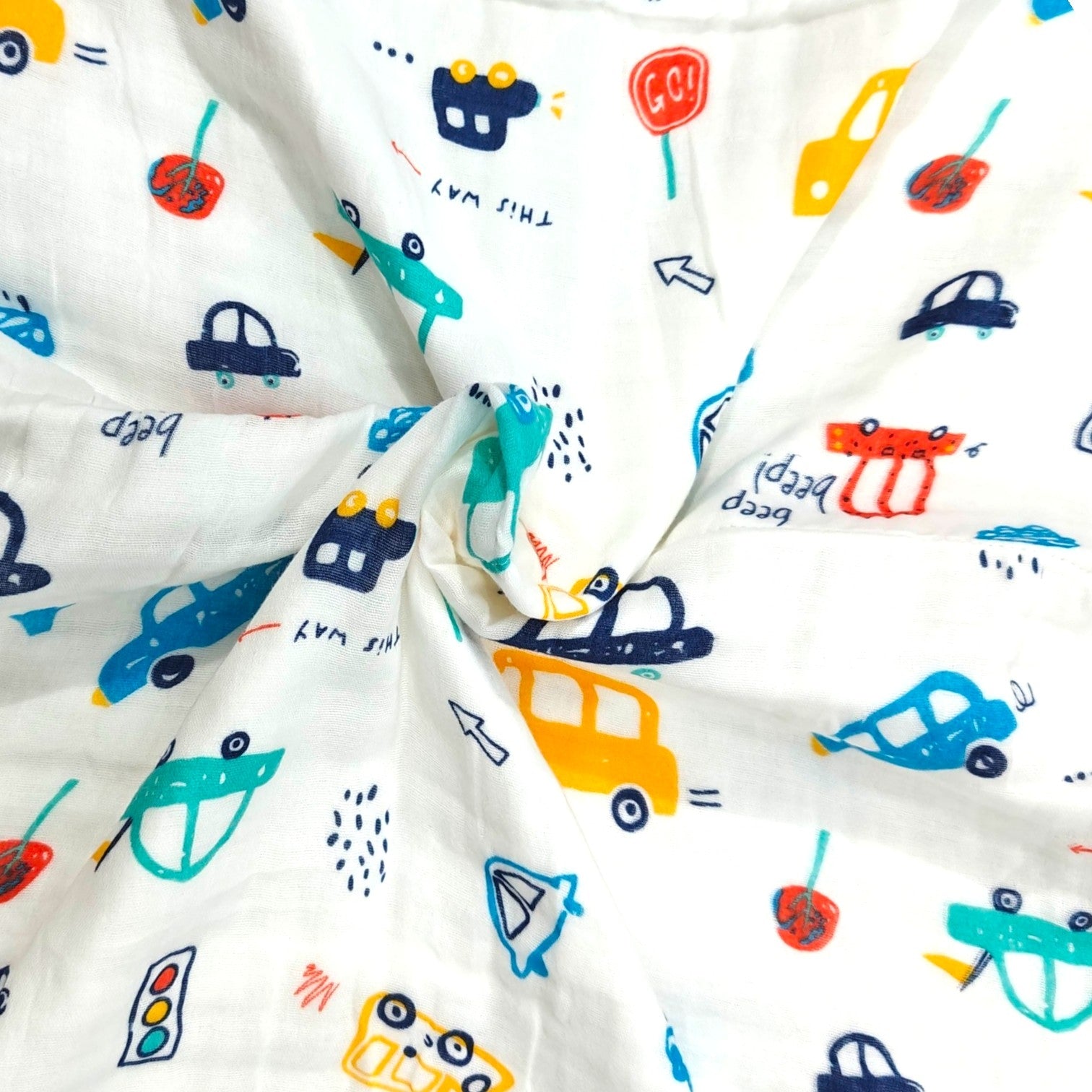 VEHICLE PRINT 6 LAYERS 100% MUSLIN TOWEL LARGE - WHITE