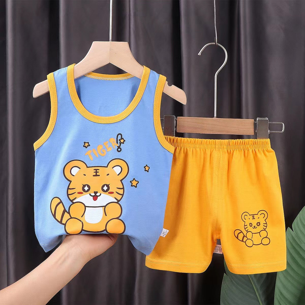 TIGER PRINT SLEEVELESS SHORTS & T-SHIRT SET - BLUE & YELLOW