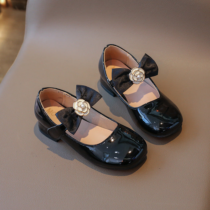 Solid Color Bow Applique Detailed Mary Jane - Black