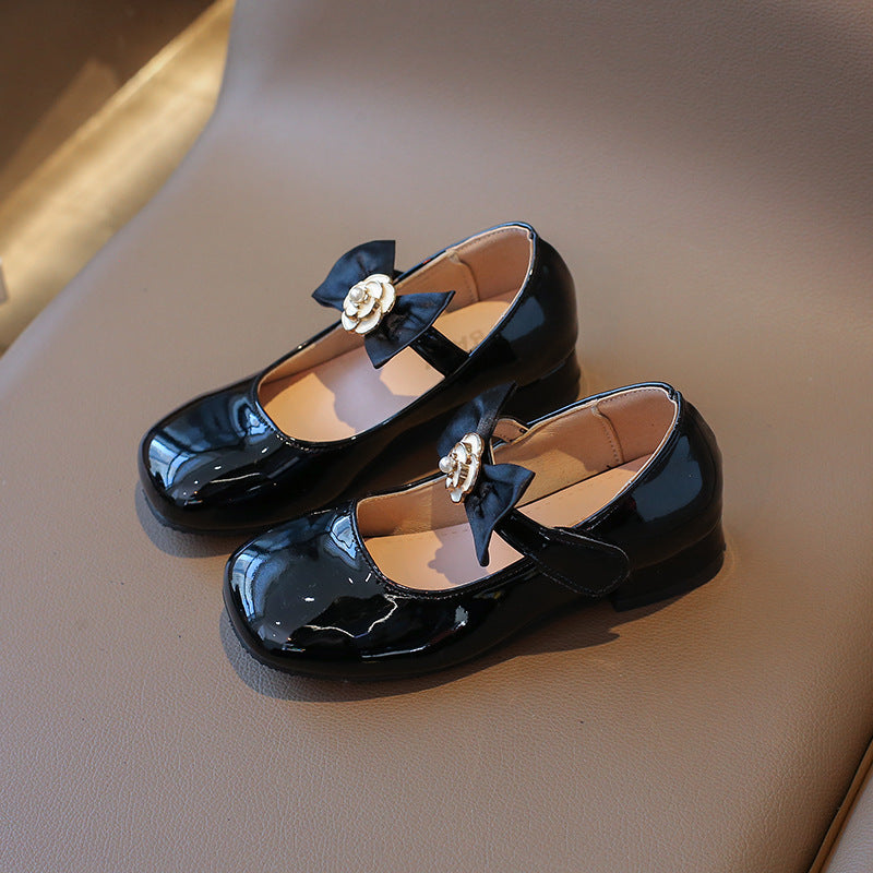 Solid Color Bow Applique Detailed Mary Jane - Black