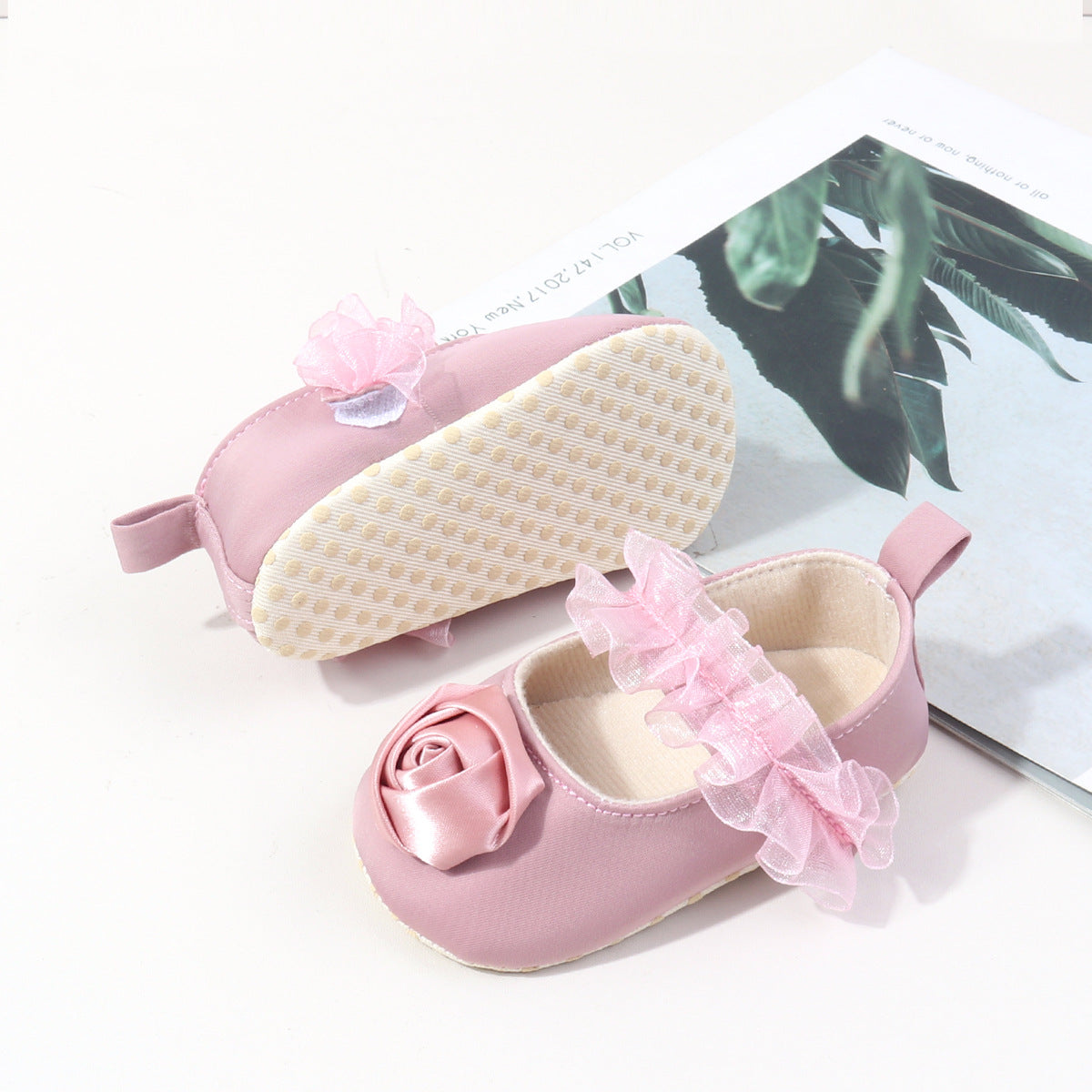 ROSE APPLIQUE BOOTIES - PINK