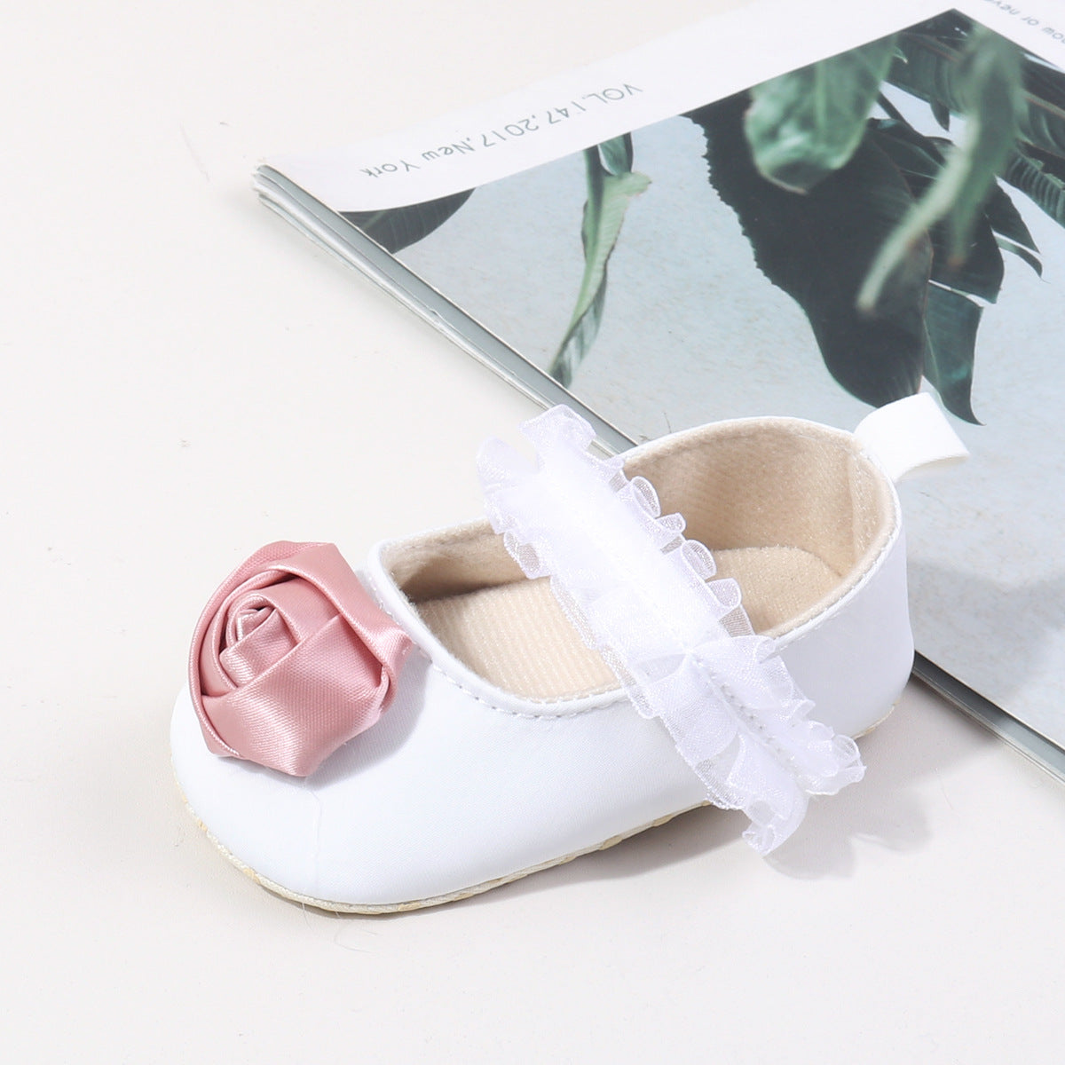 ROSE APPLIQUE BOOTIES - WHITE