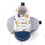 VEHICLE PRINTED LACE DESIGN BOOTIES - WHITE & BLUE