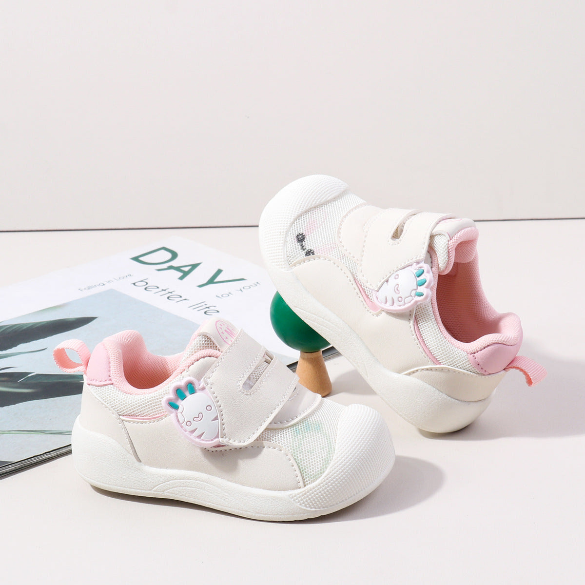 BUNNY RABBIT PRINT PREWALKER SHOES - LIGHT PINK