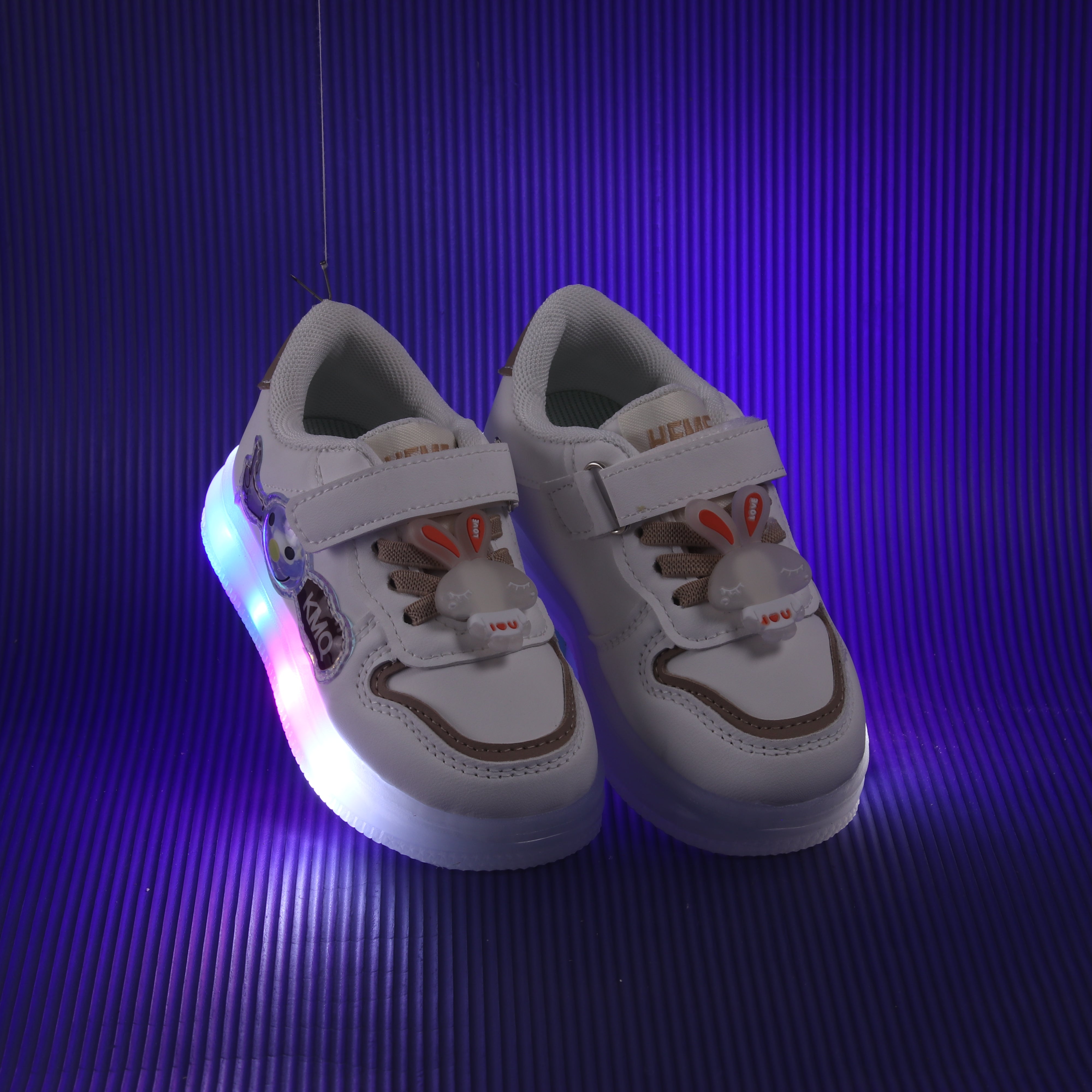 Charm Applique Velcro Closure Led Shoes - White & Brown