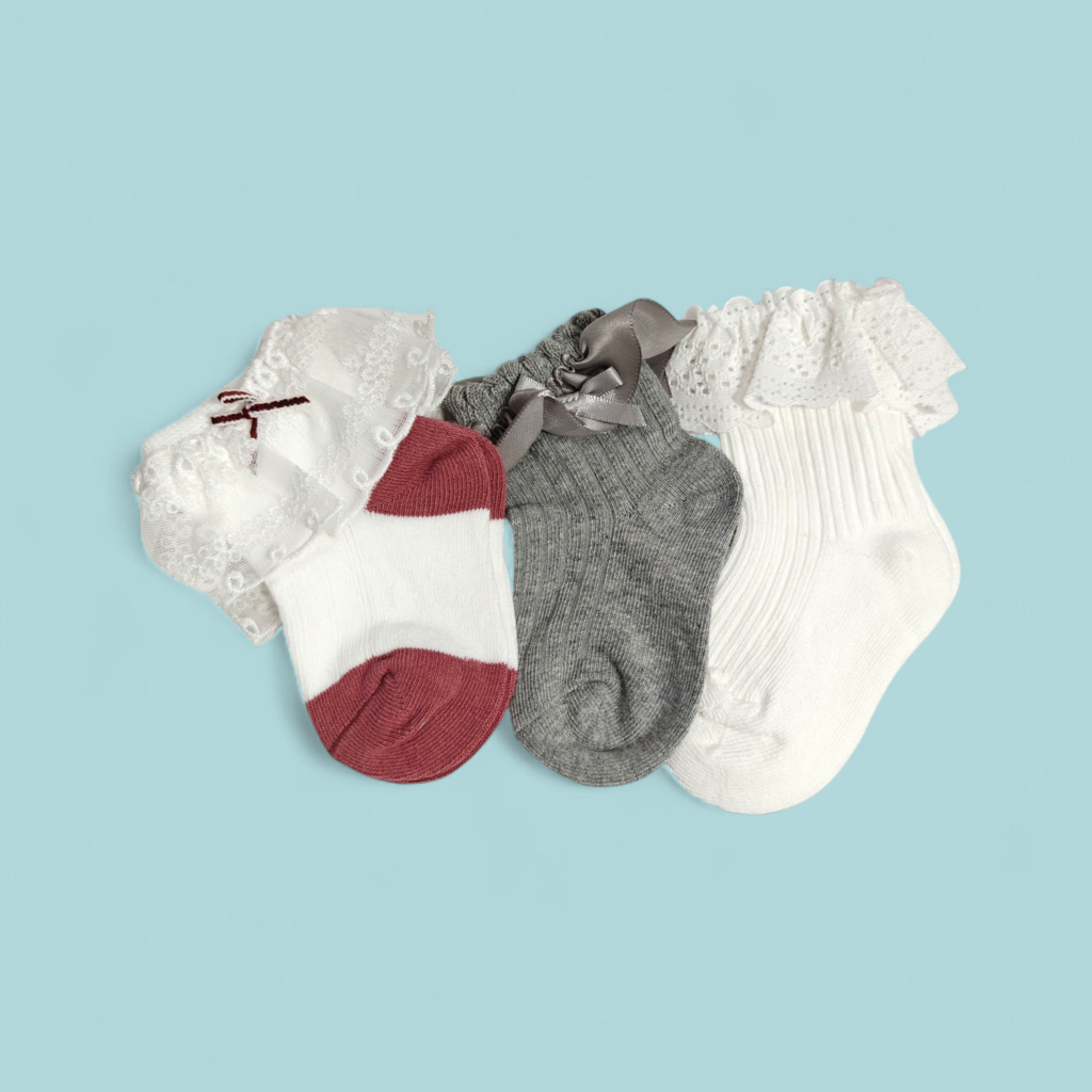 PACK OF 3 FRILL DETAILED ANKLE LENGTH SOCKS - MULTI COLOR