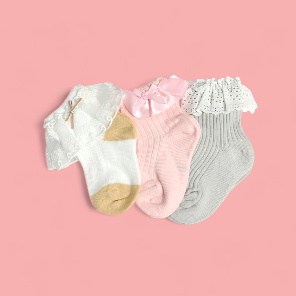 PACK OF 3 FRILL DETAILED ANKLE LENGTH SOCKS - MULTI COLOR