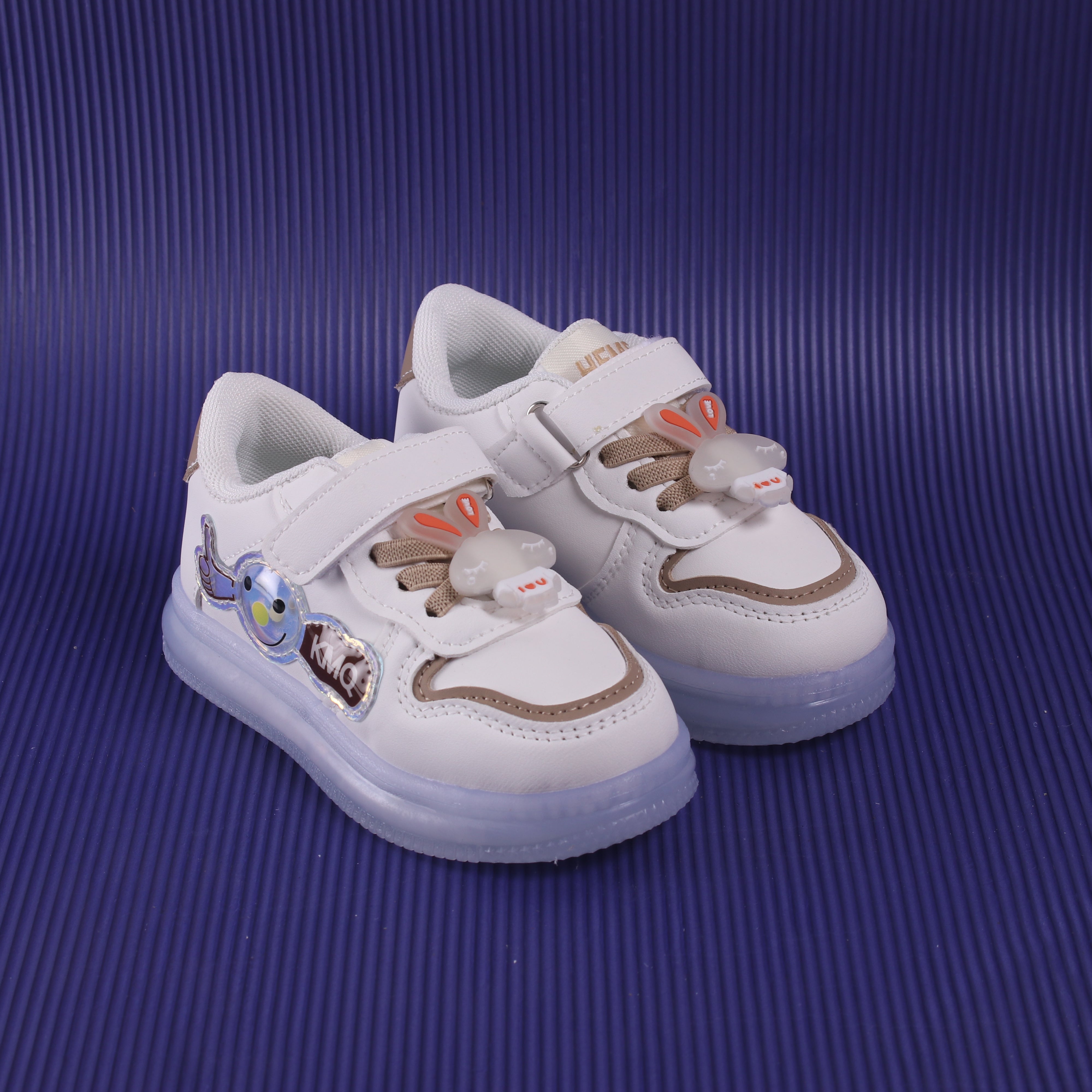 Charm Applique Velcro Closure Led Shoes - White & Brown