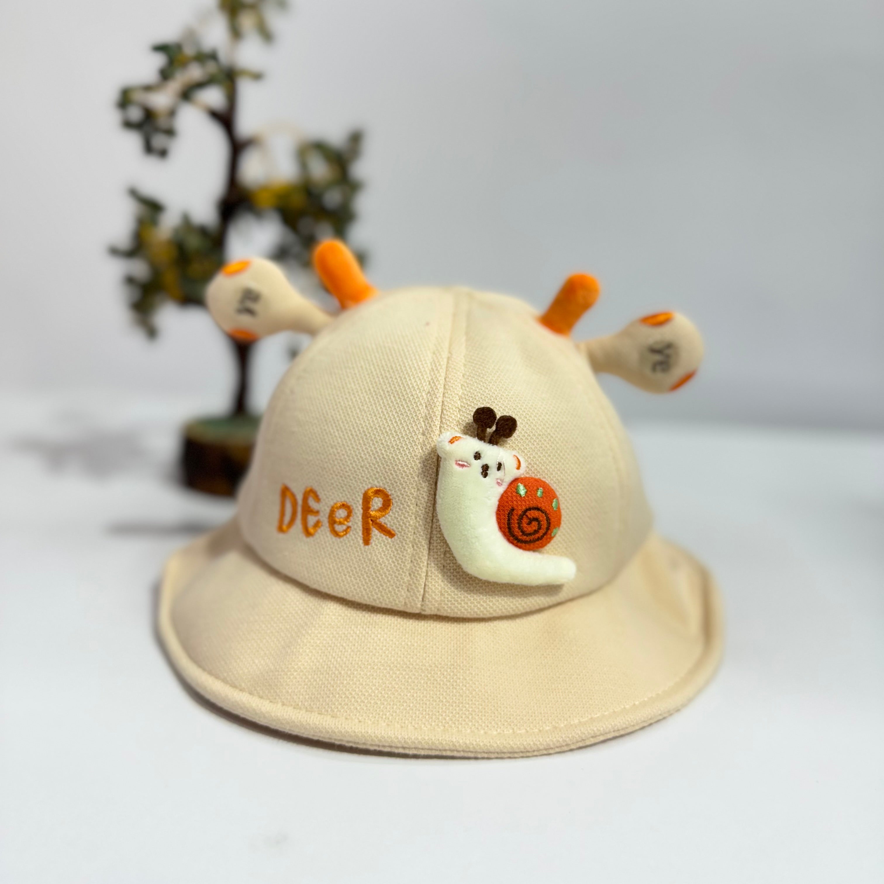 SNAIL APPLIQUE HATS