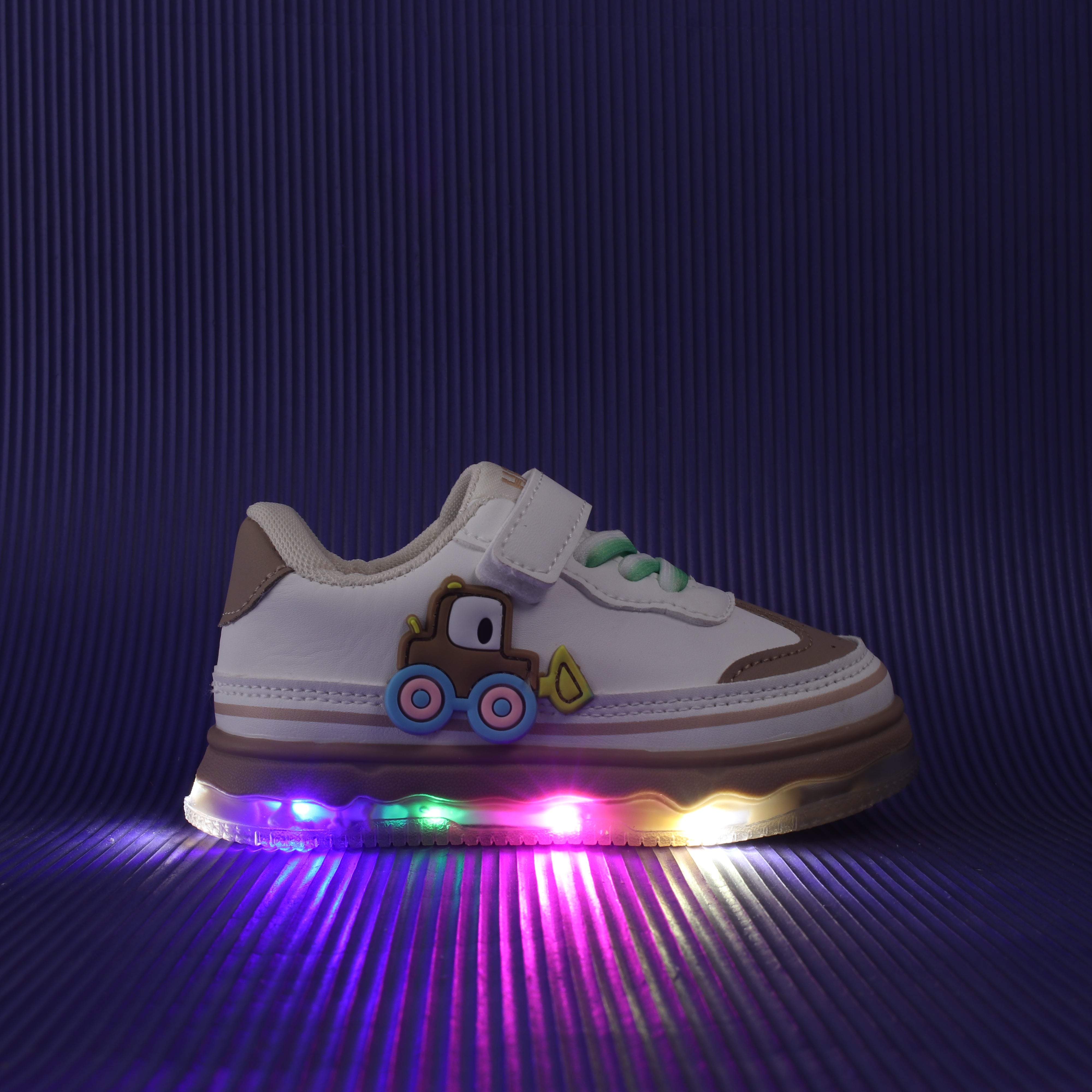 Car Applique Velcro Closure Led Shoes - White & Brown