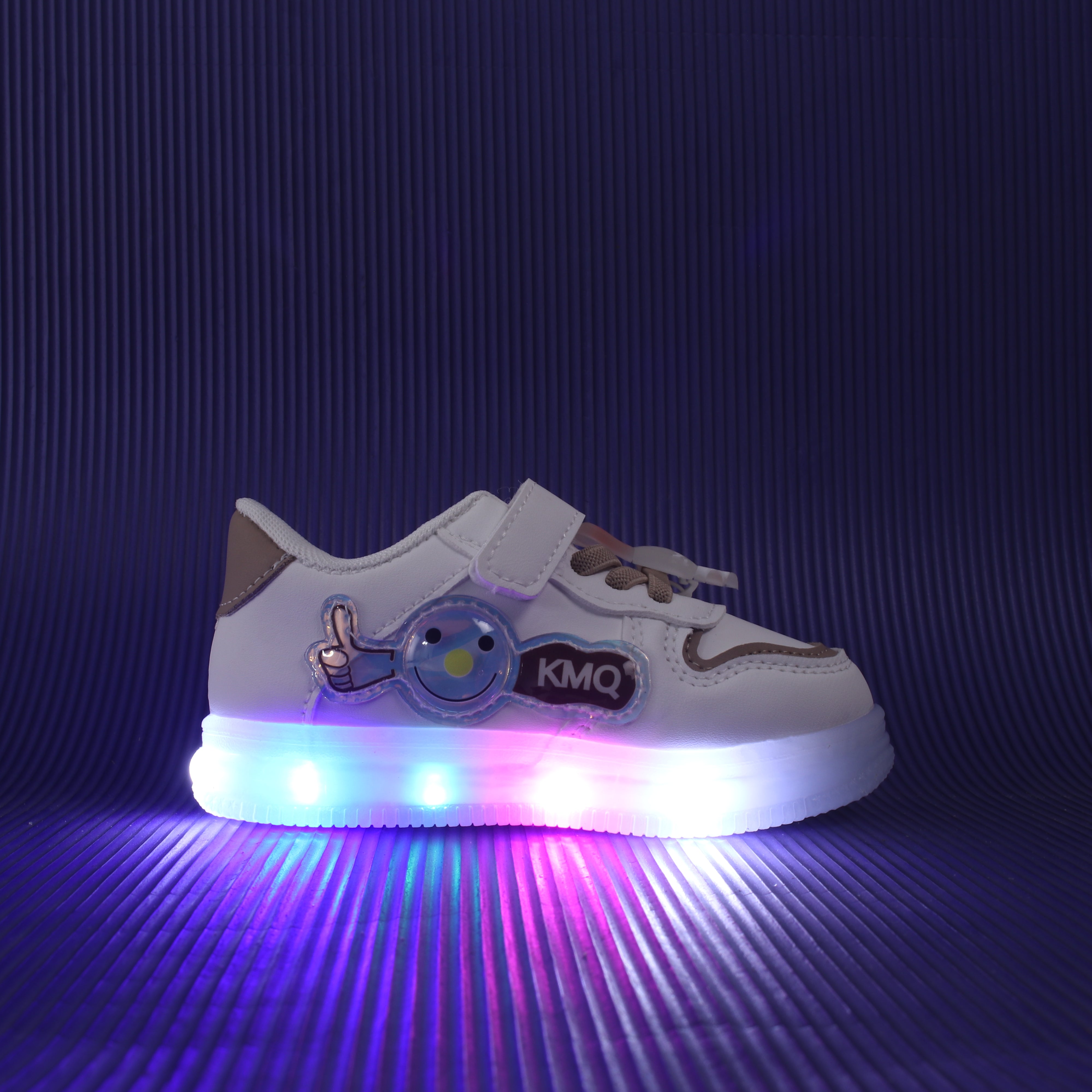 Charm Applique Velcro Closure Led Shoes - White & Brown