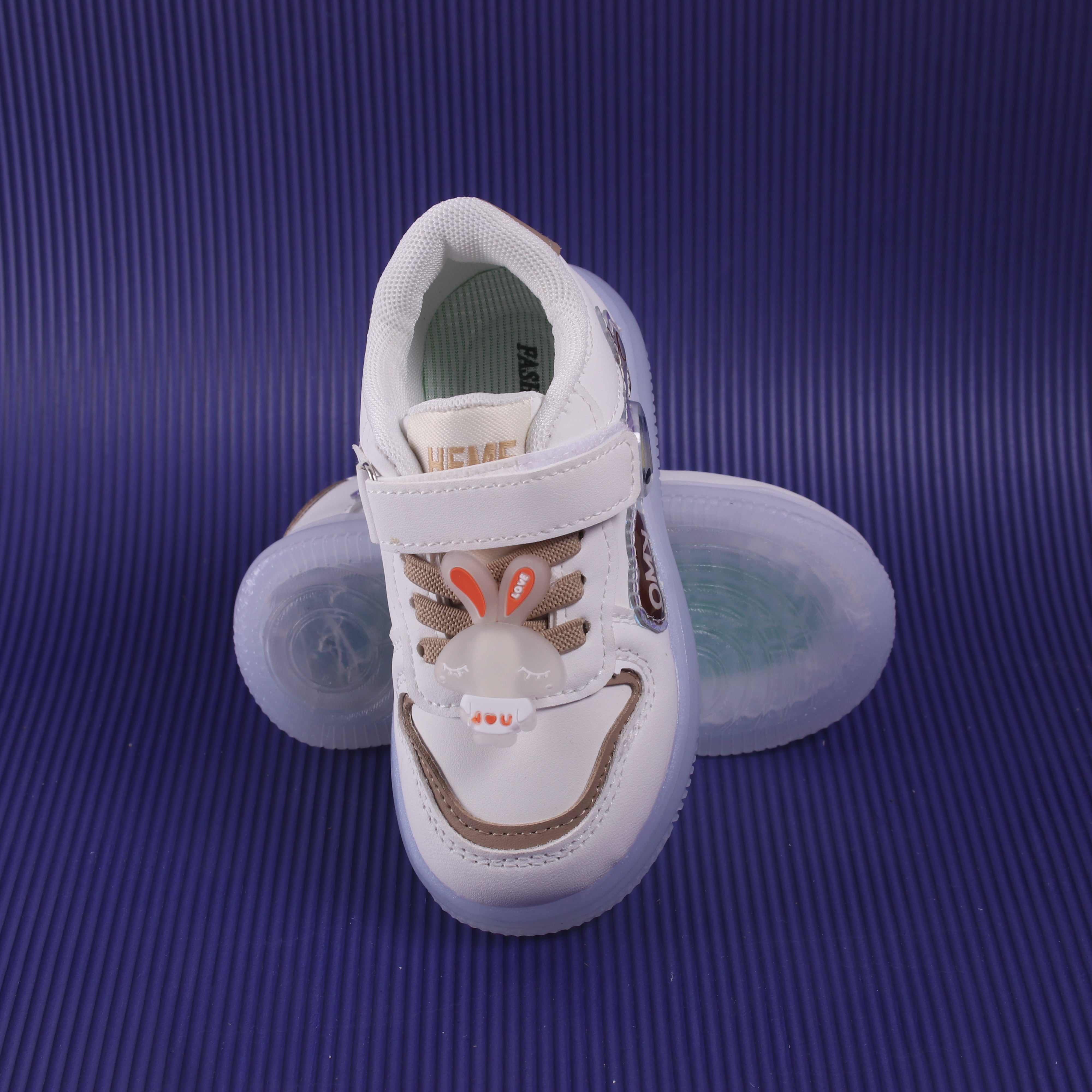 Charm Applique Velcro Closure Led Shoes - White & Brown