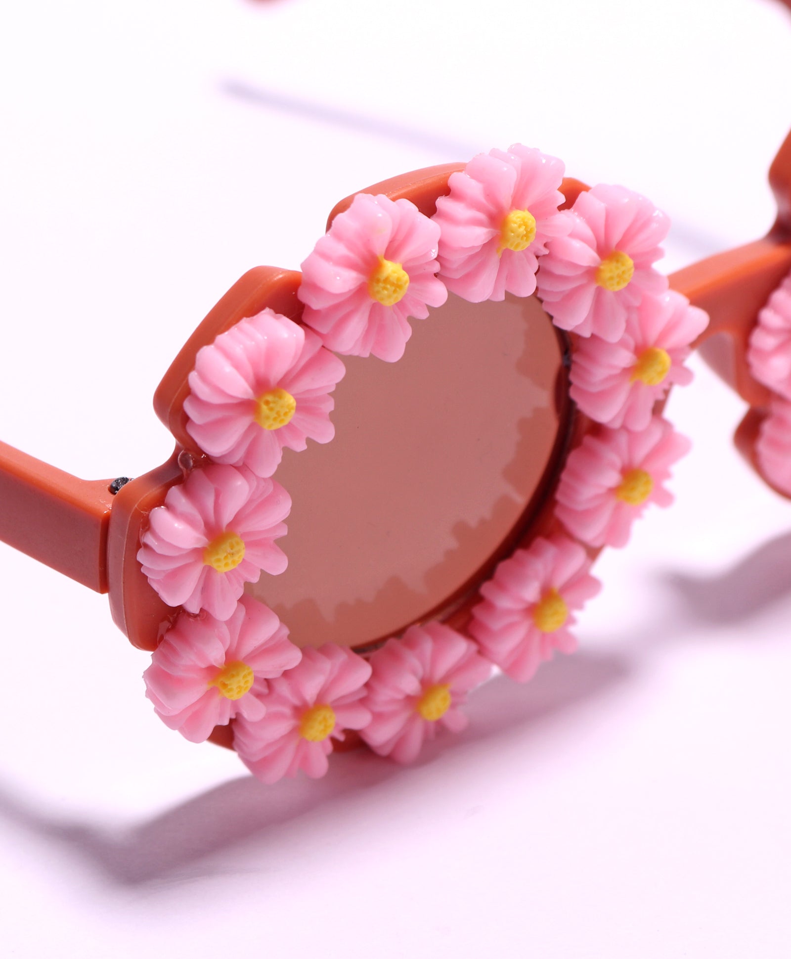 SUNFLOWER APPLIQUE SUNGLASSES - PINK