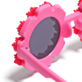 SUNFLOWER APPLIQUE SUNGLASSES - RED
