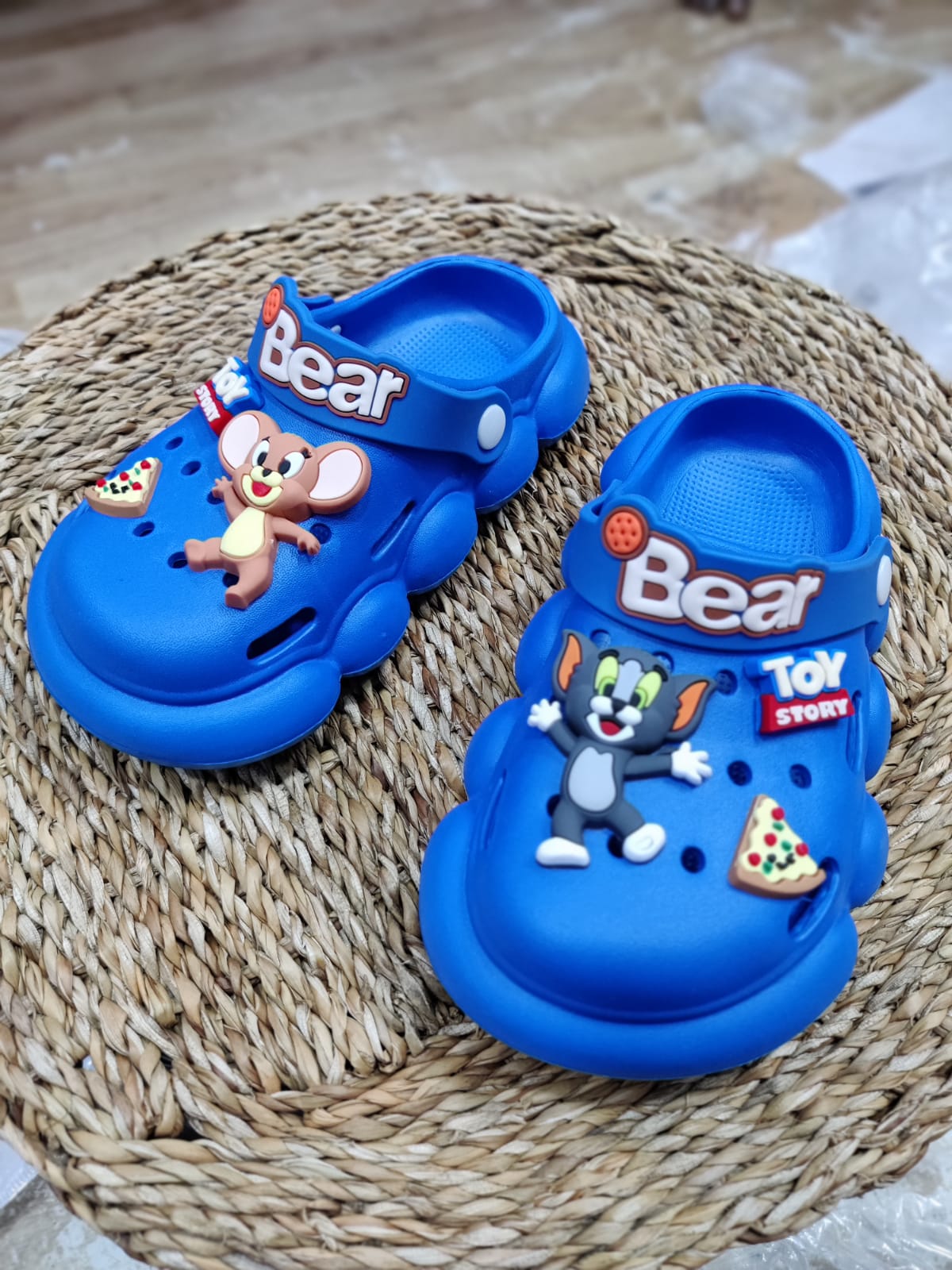 TOM & JERRY CROCS - BLUE